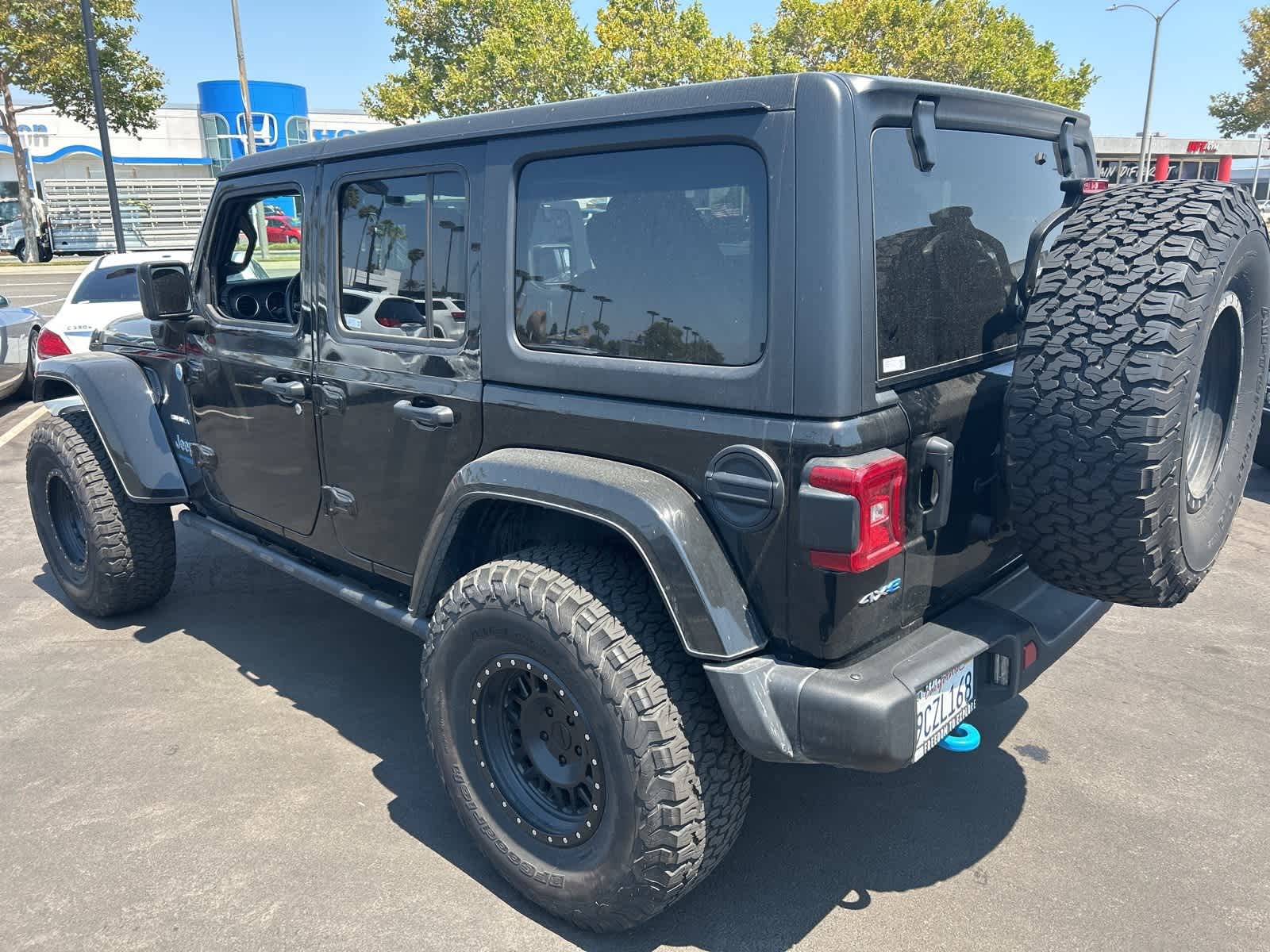 Thumbnail: 2022 Jeep Wrangler - 4