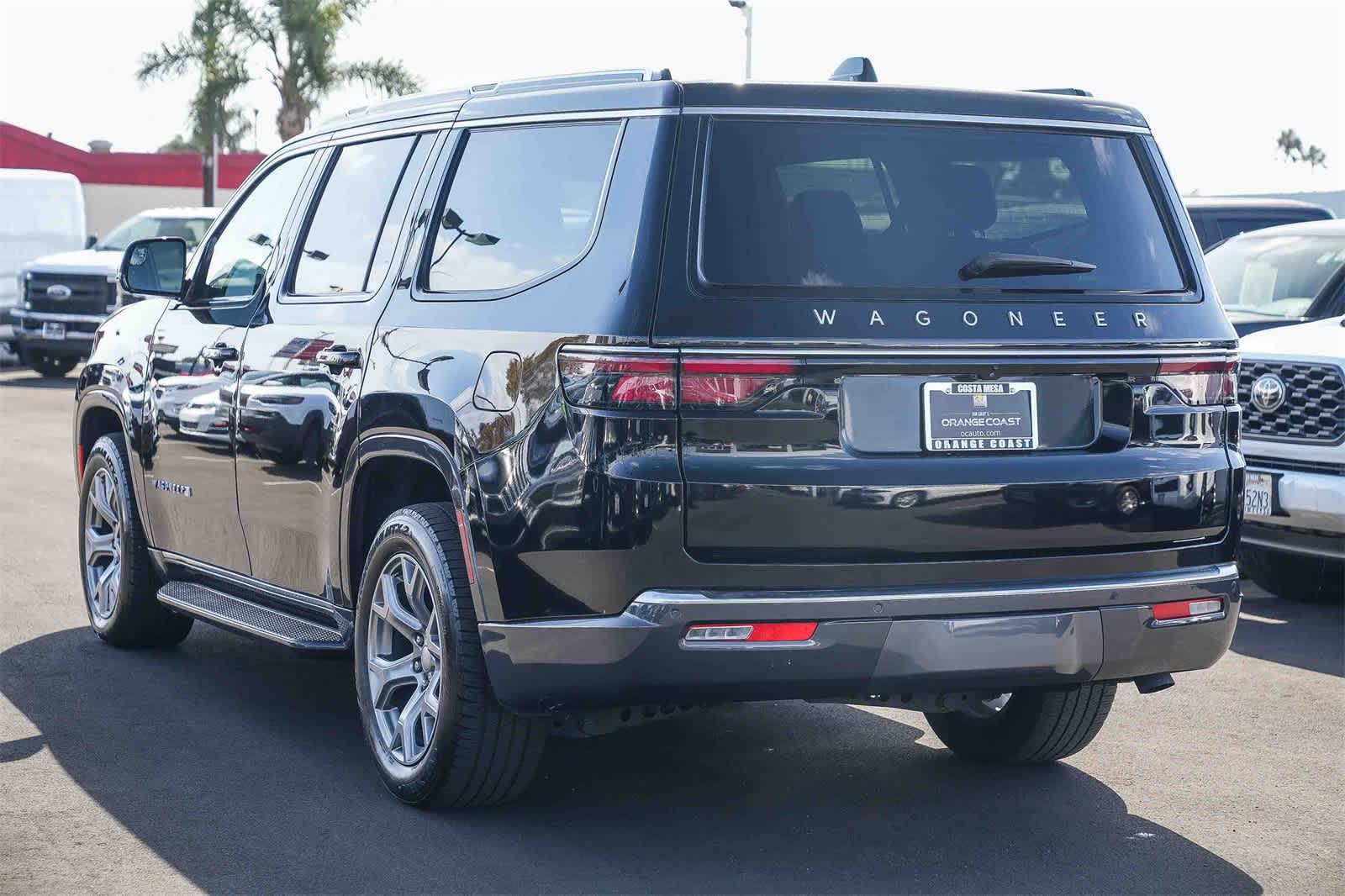 Thumbnail: 2022 Jeep Wagoneer - 5