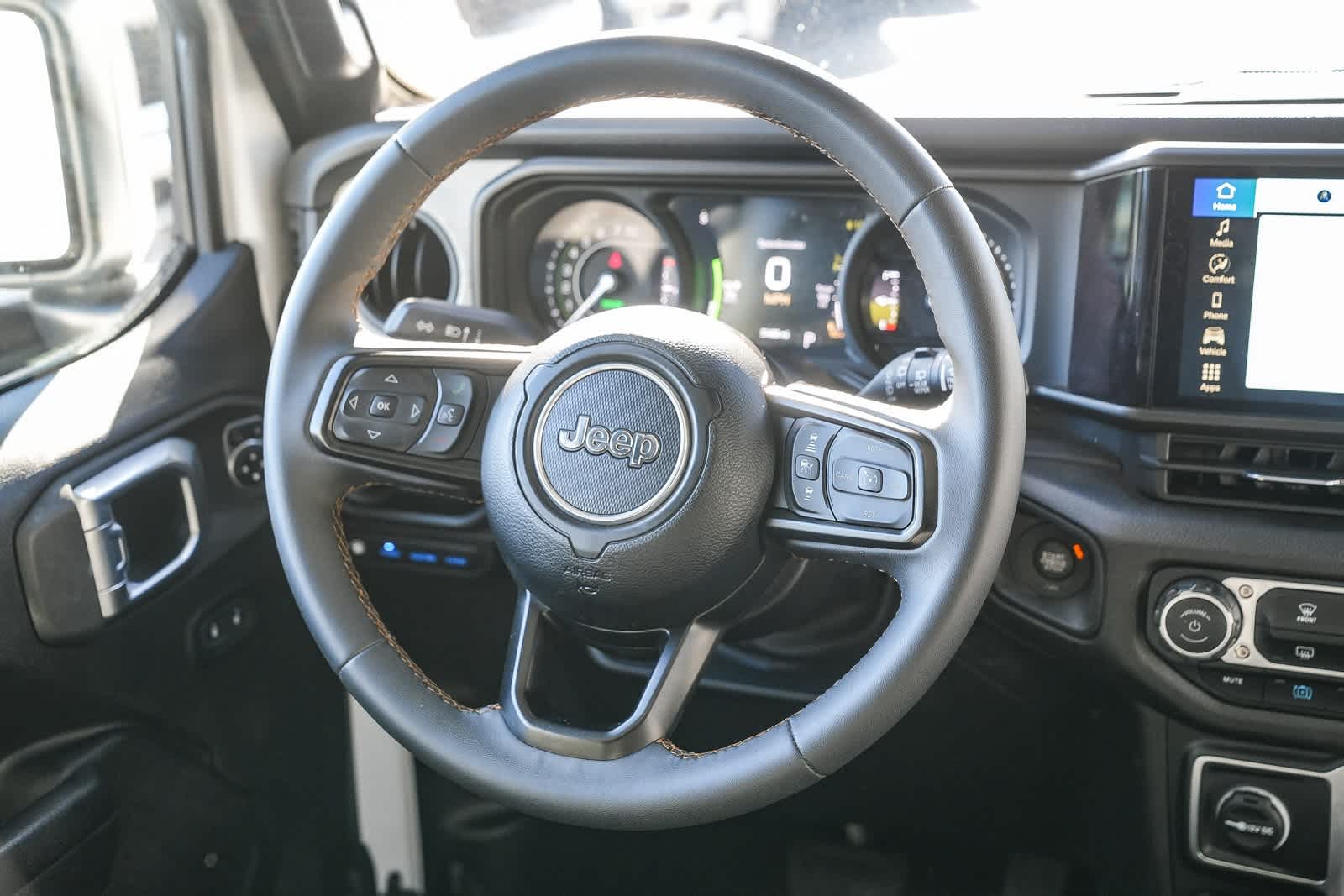 Thumbnail: 2024 Jeep Wrangler - 14