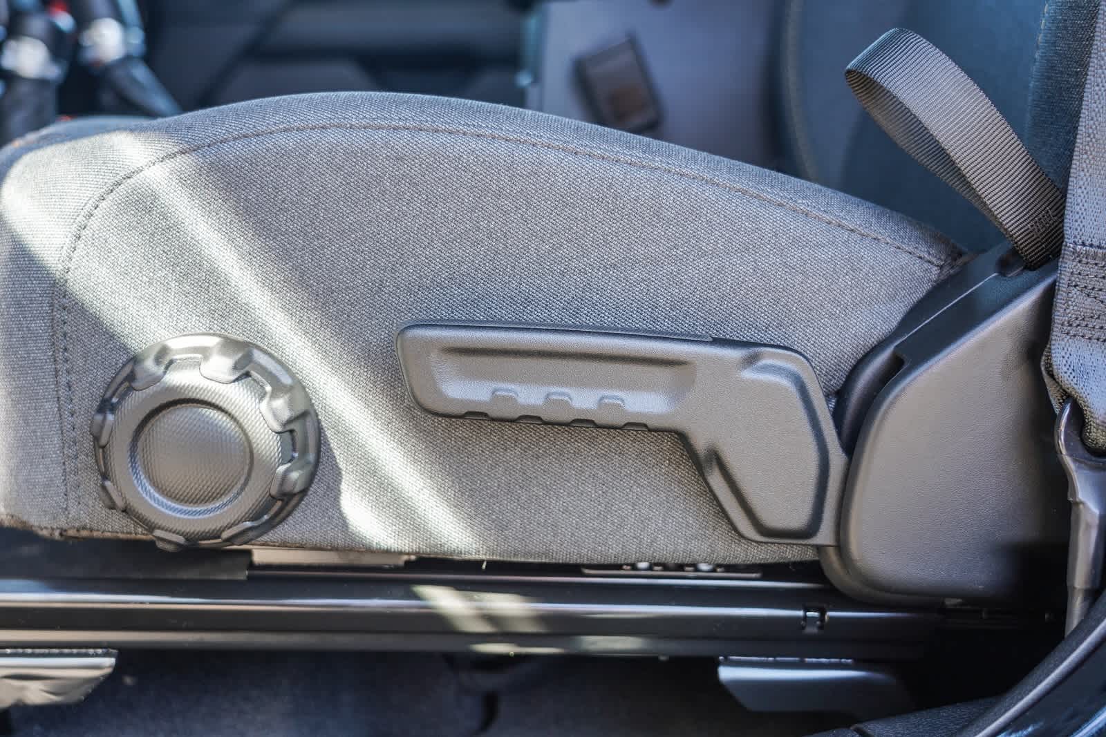 Thumbnail: 2025 Jeep Wrangler - 23