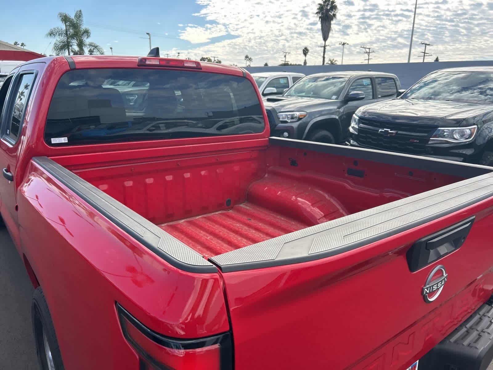 Thumbnail: 2023 Nissan Frontier - 14