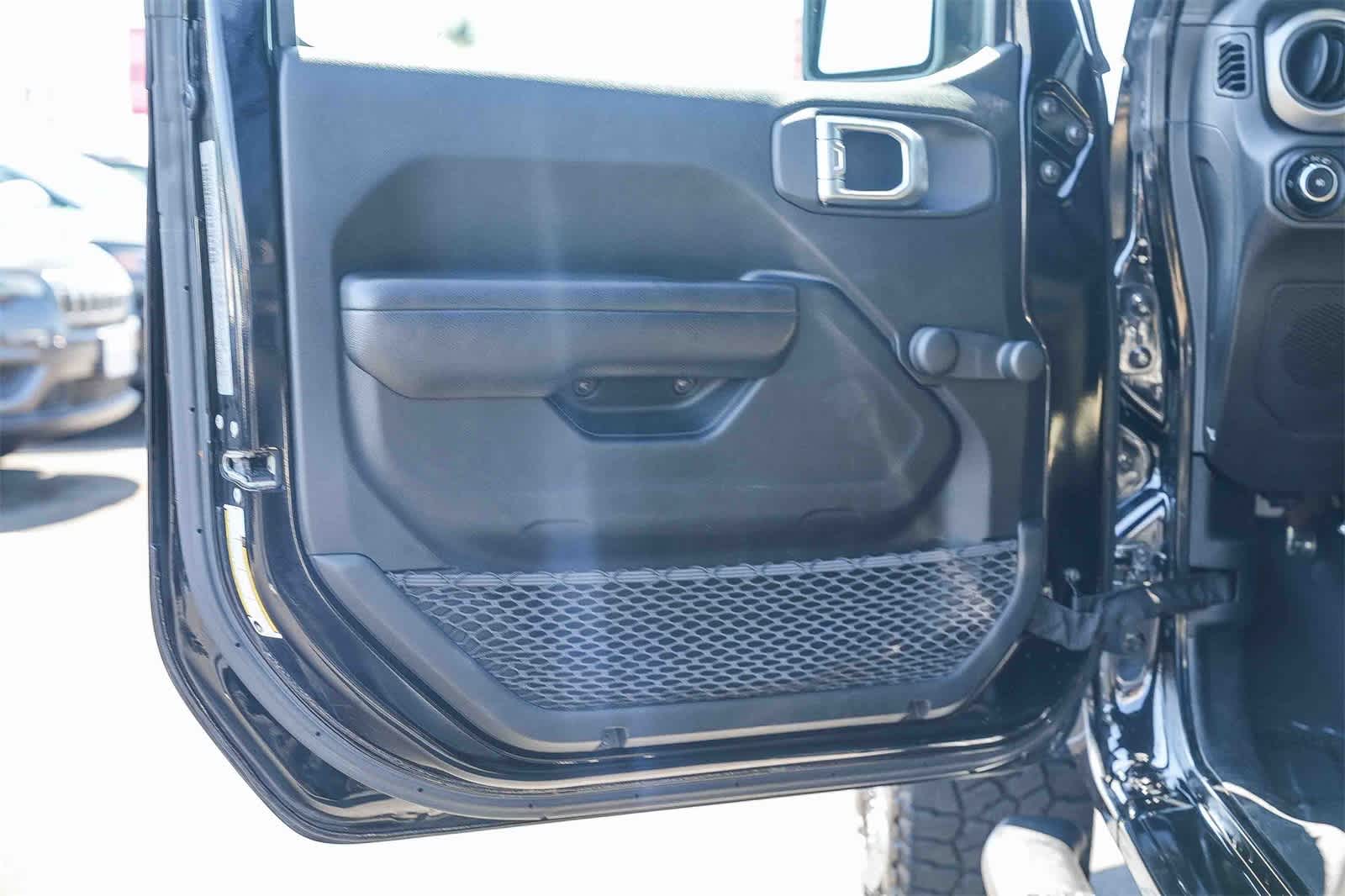 Thumbnail: 2020 Jeep Wrangler - 19