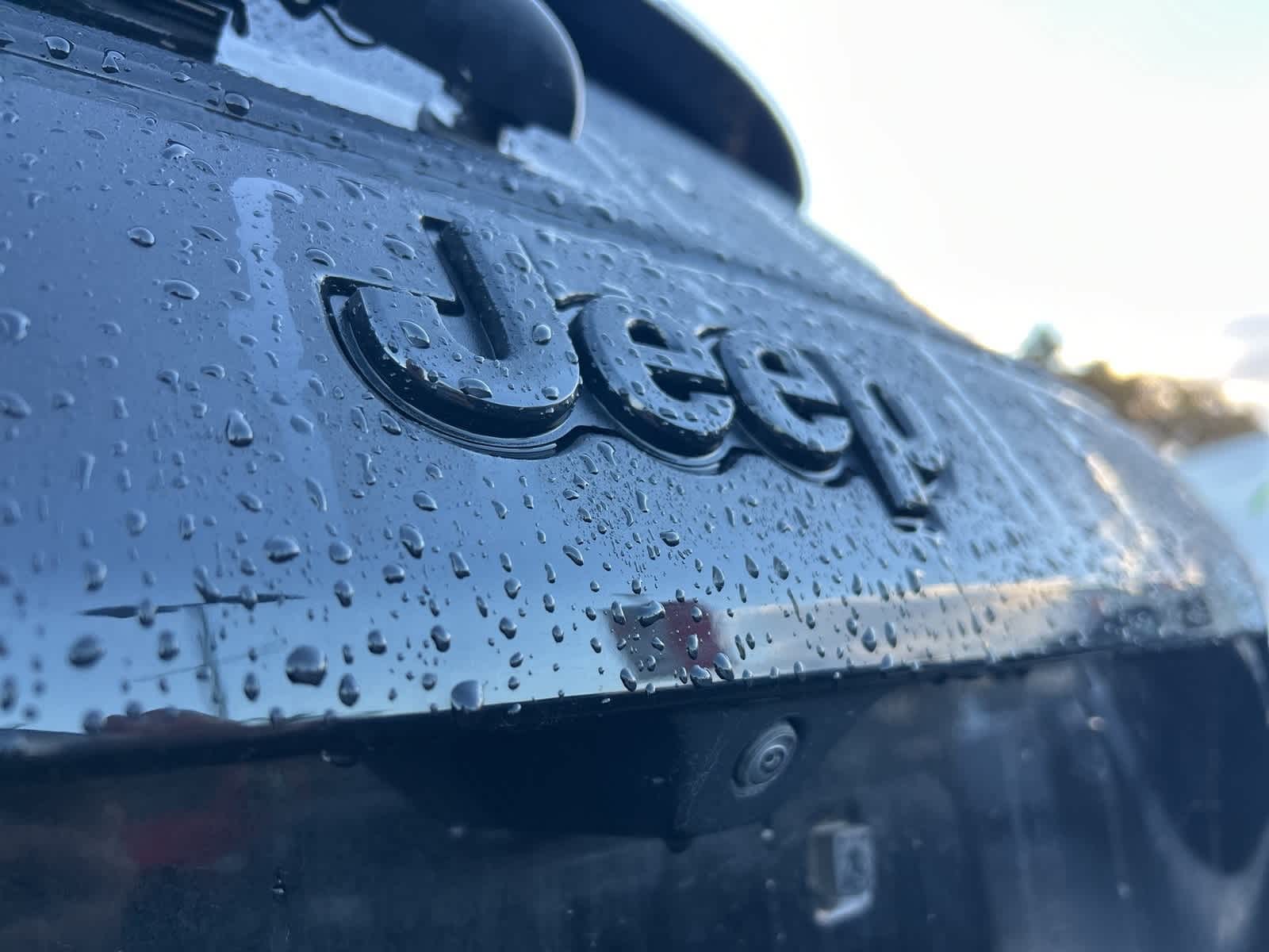 Thumbnail: 2023 Jeep Compass - 18