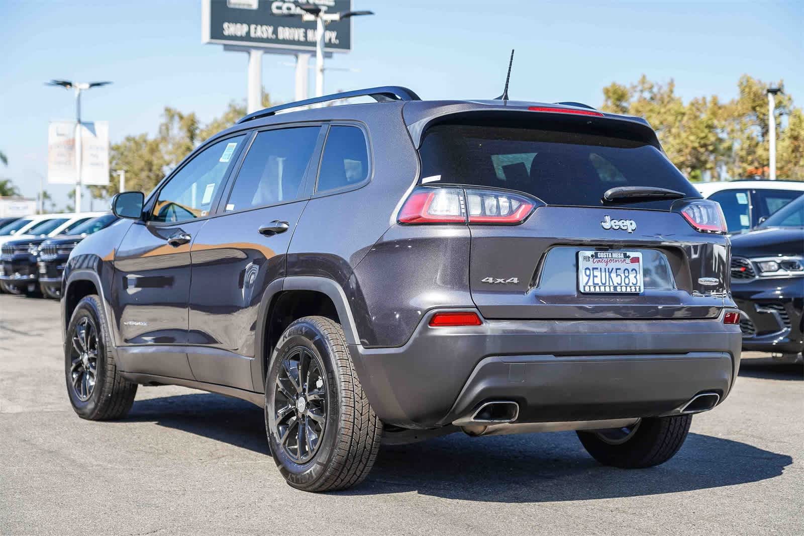 Thumbnail: 2022 Jeep Cherokee - 8