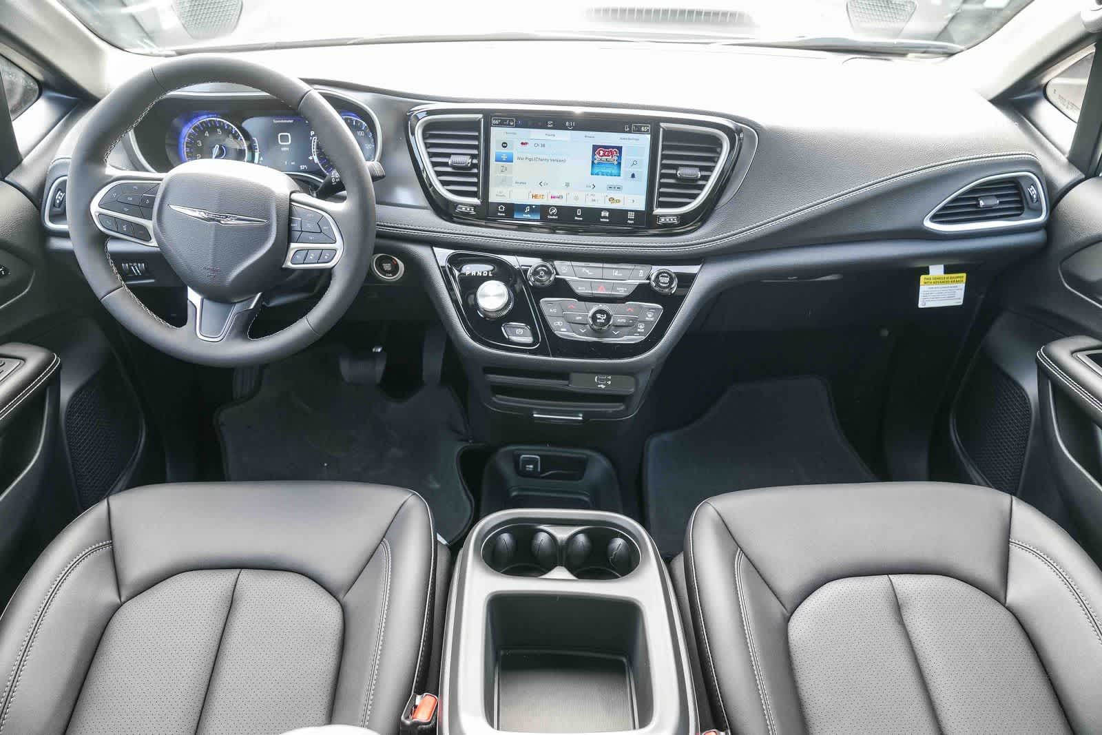 Thumbnail: 2026 Chrysler Pacifica - 13