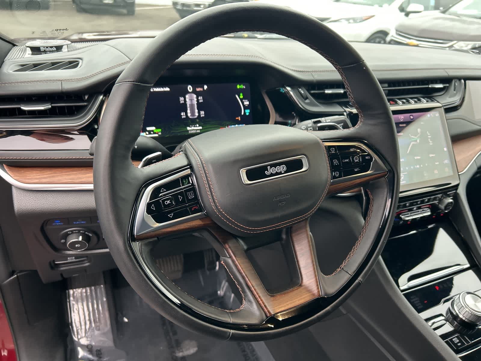 Thumbnail: 2022 Jeep Grand Cherokee - 34