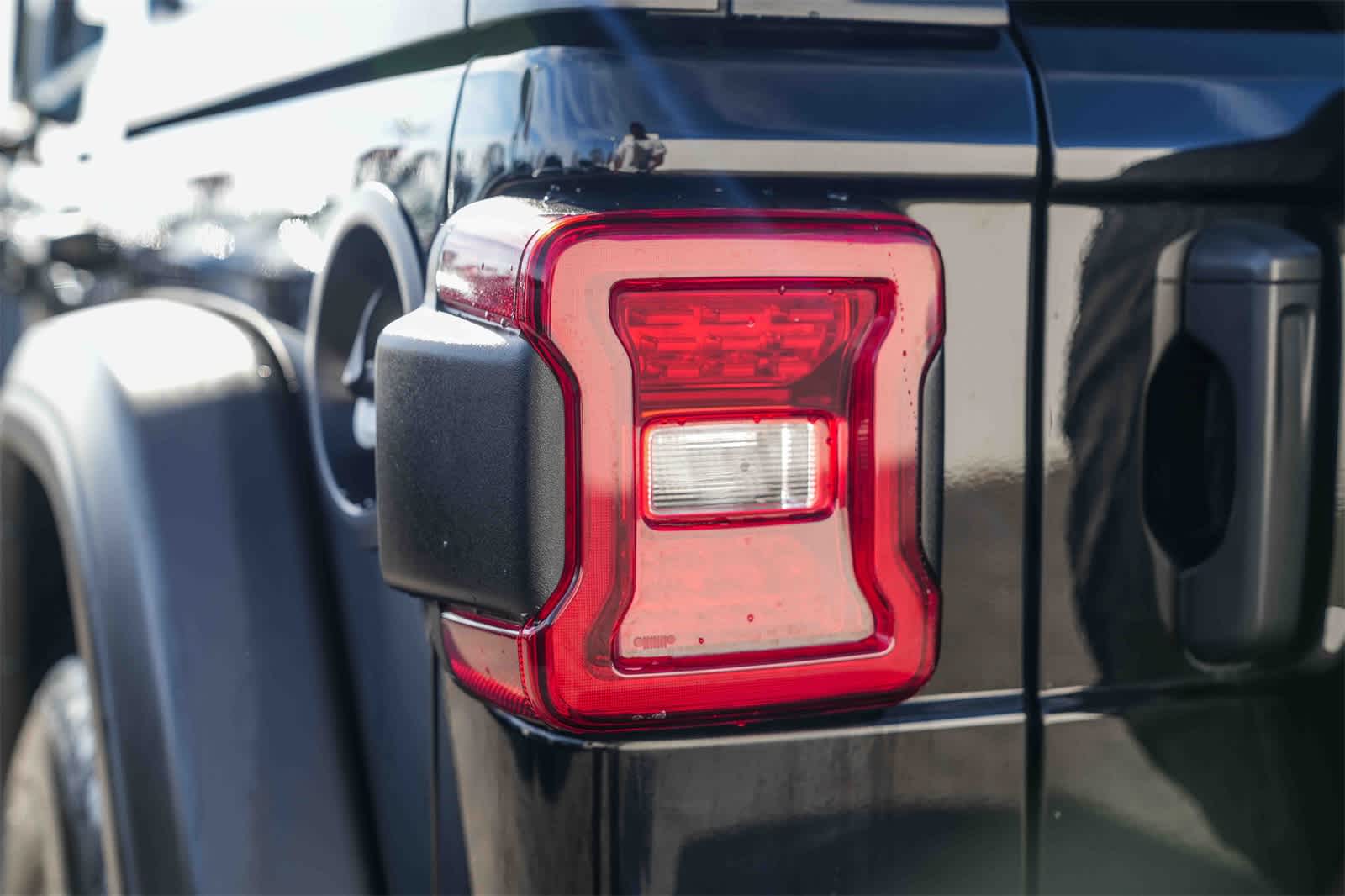 Thumbnail: 2021 Jeep Wrangler - 7