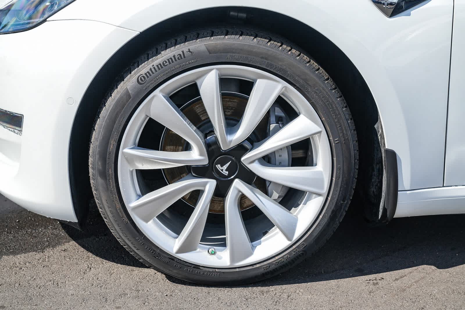 Thumbnail: 2018 Tesla Model 3 - 9