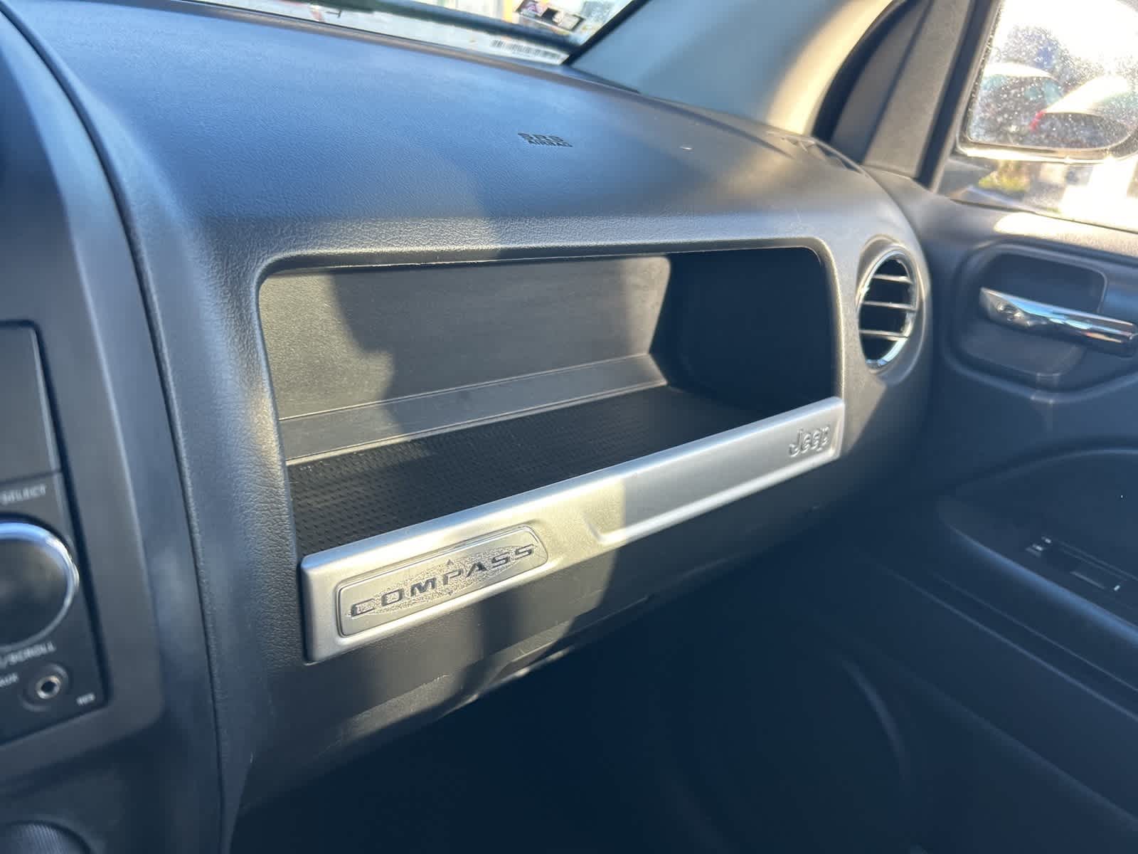 Thumbnail: 2015 Jeep Compass - 29