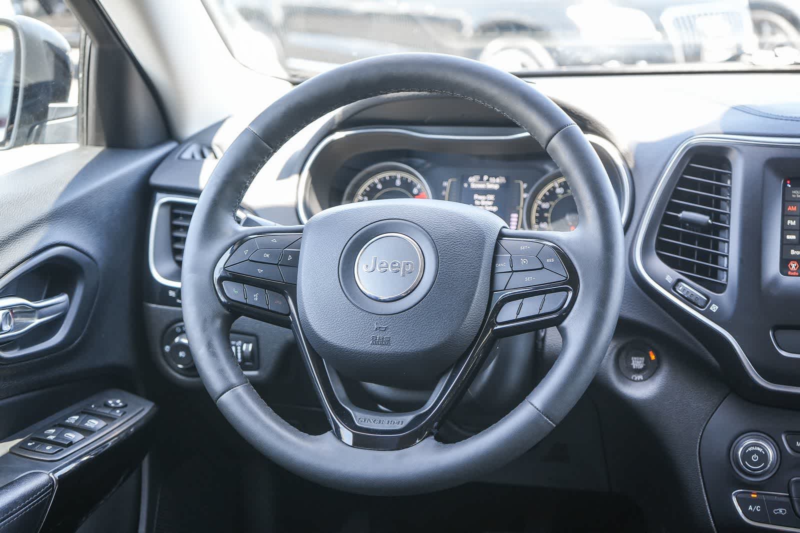 Thumbnail: 2021 Jeep Cherokee - 15