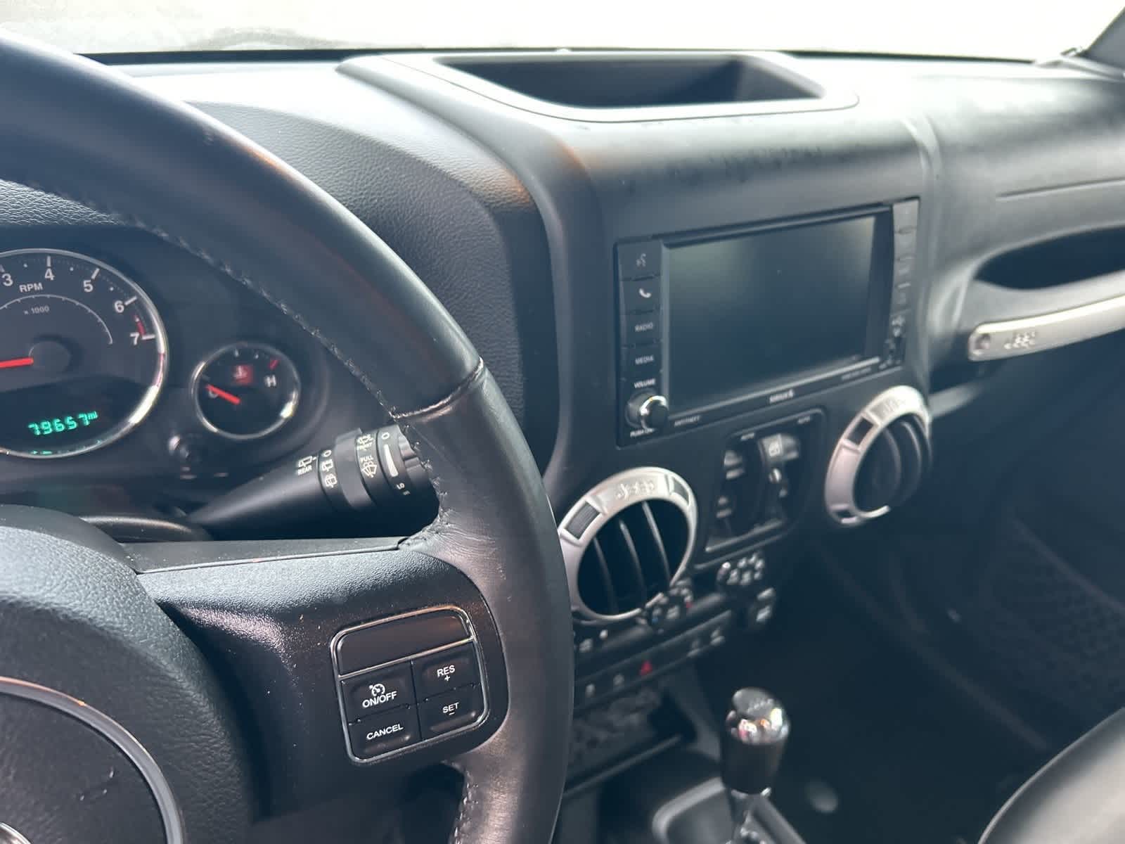 Thumbnail: 2016 Jeep Wrangler - 17