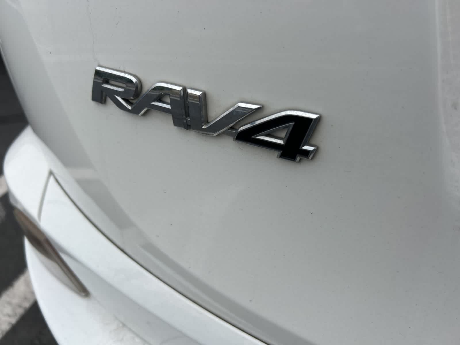 Thumbnail: 2017 Toyota RAV4 - 11