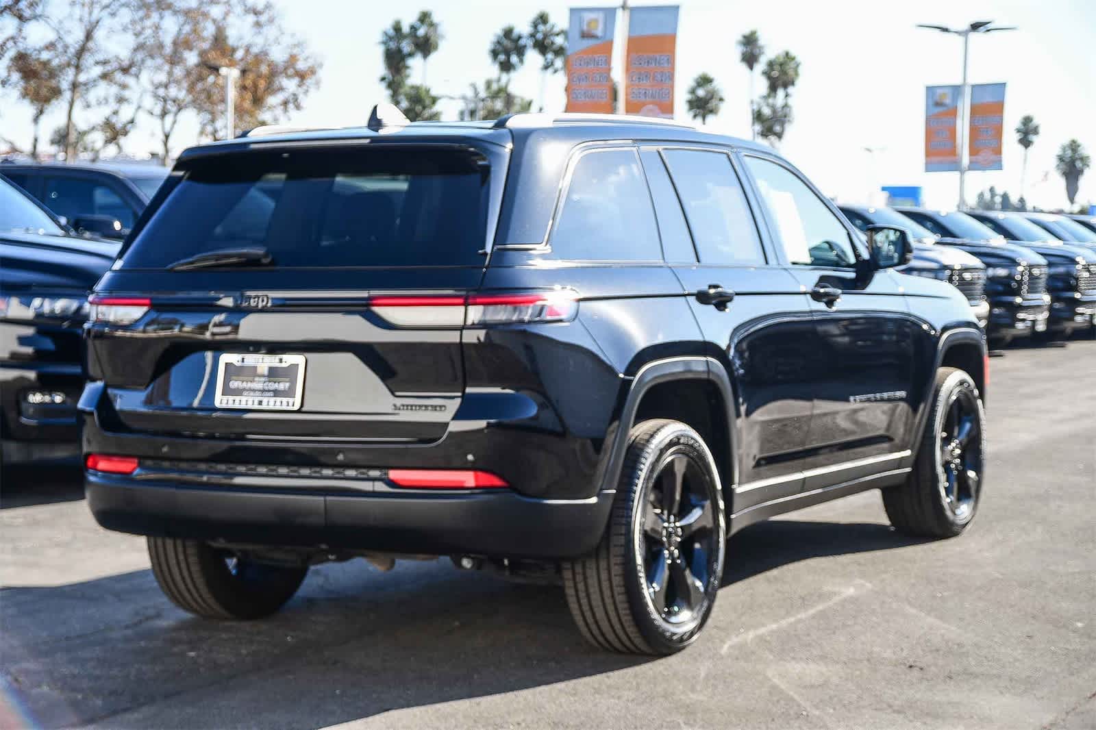 Thumbnail: 2023 Jeep Grand Cherokee - 4