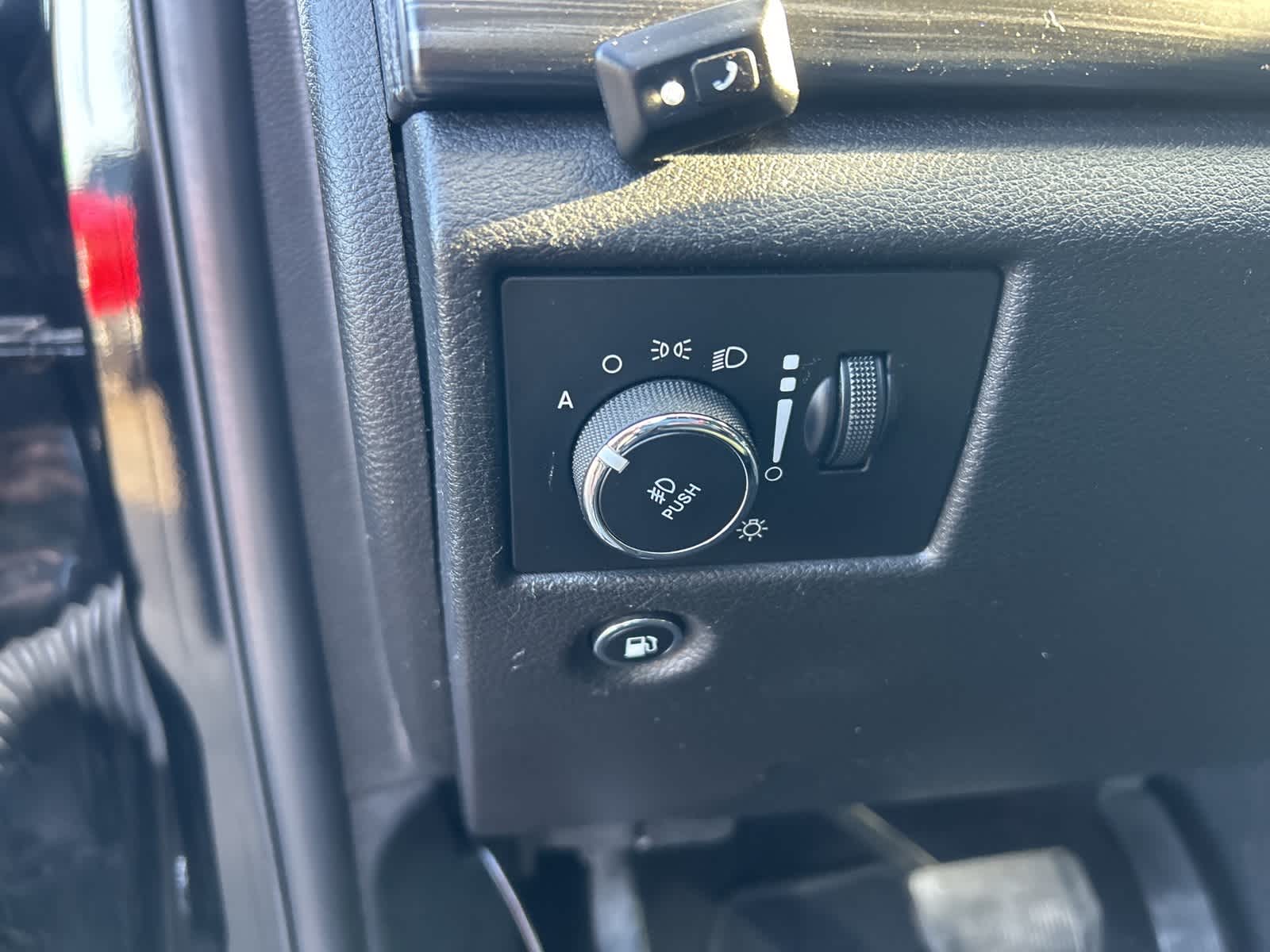Thumbnail: 2019 Jeep Grand Cherokee - 20
