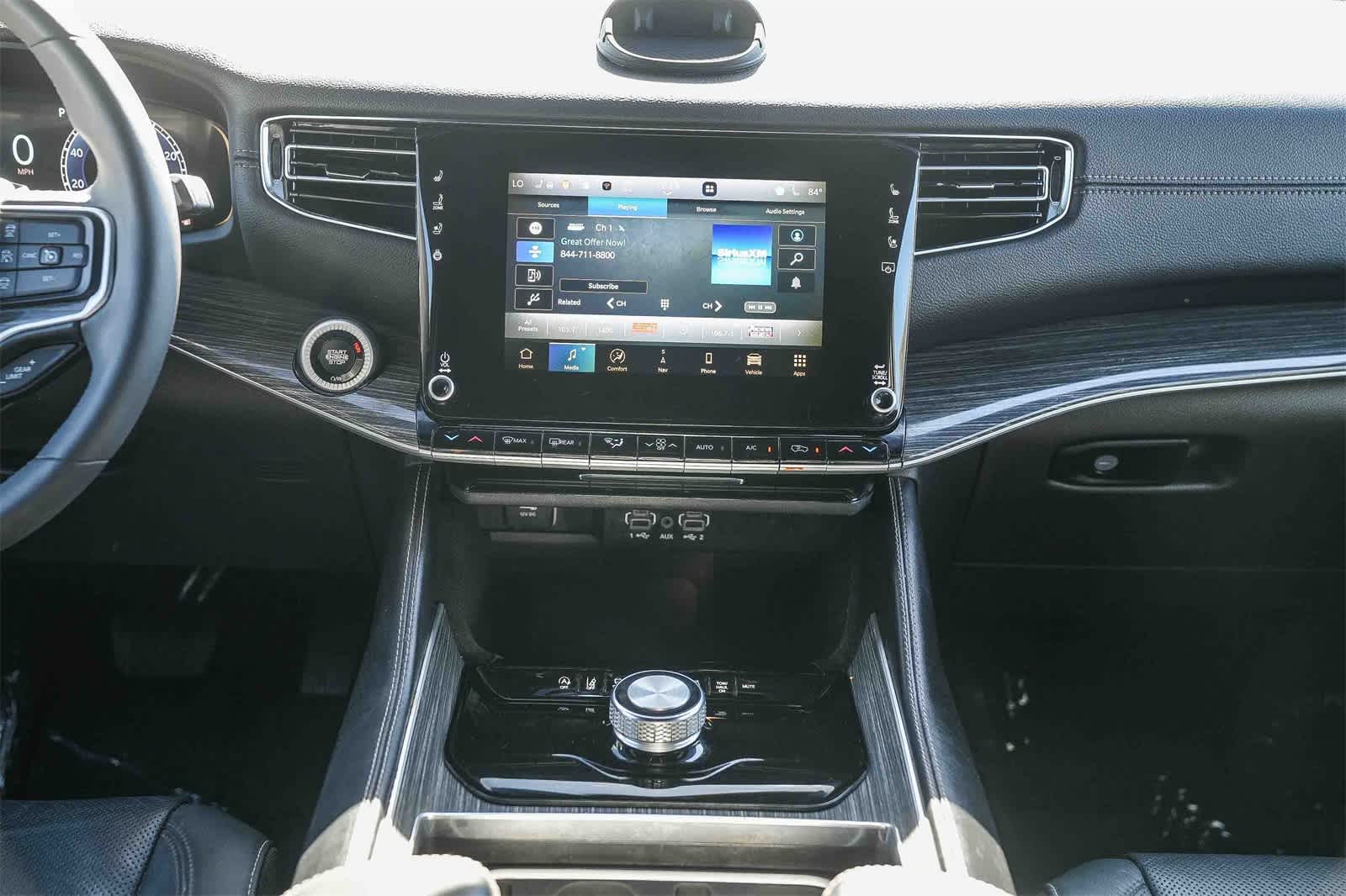 Thumbnail: 2022 Jeep Wagoneer - 11