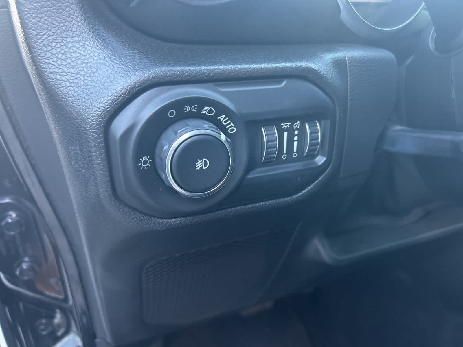 Thumbnail: 2021 Jeep Wrangler - 36