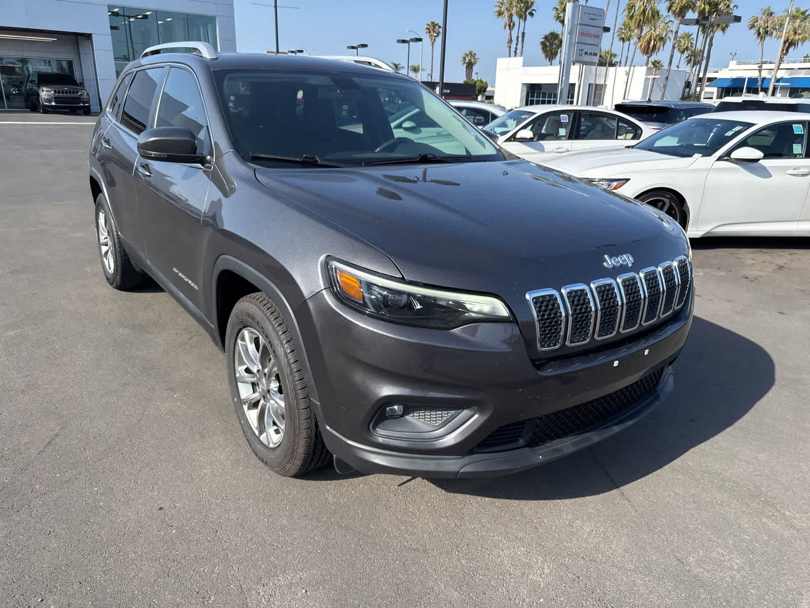 Thumbnail: 2019 Jeep Cherokee - 8