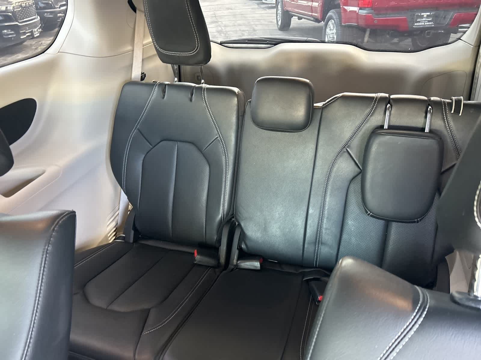 Thumbnail: 2022 Chrysler Pacifica - 23