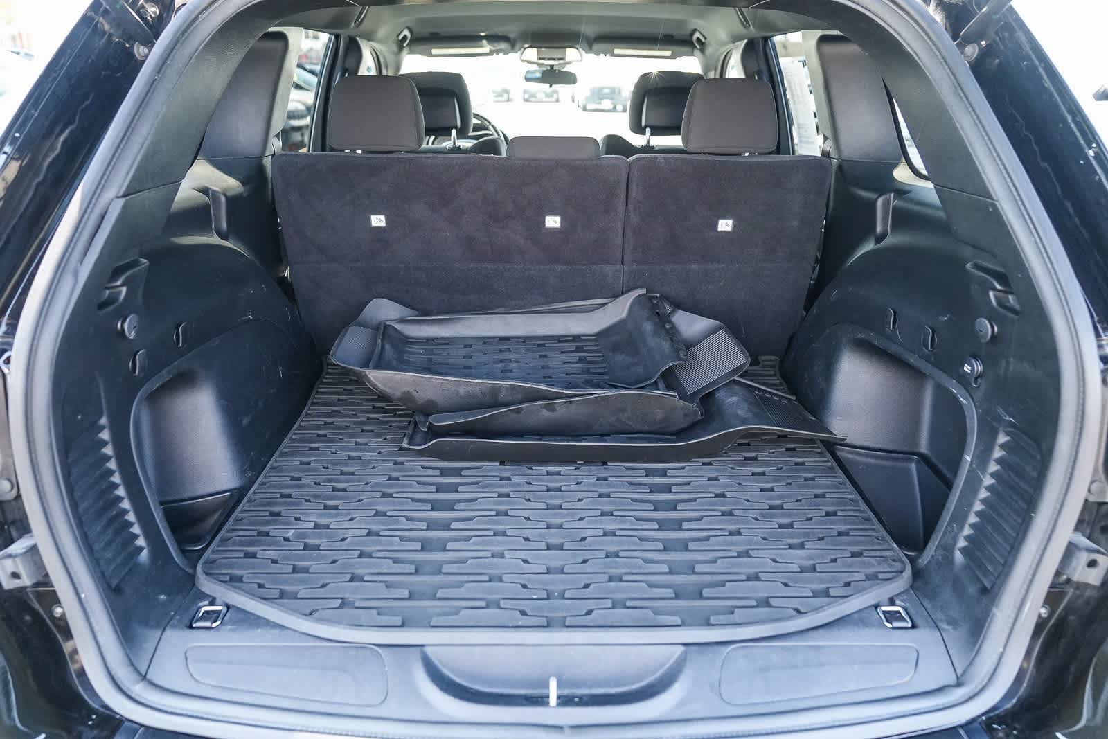 Thumbnail: 2021 Jeep Grand Cherokee - 23