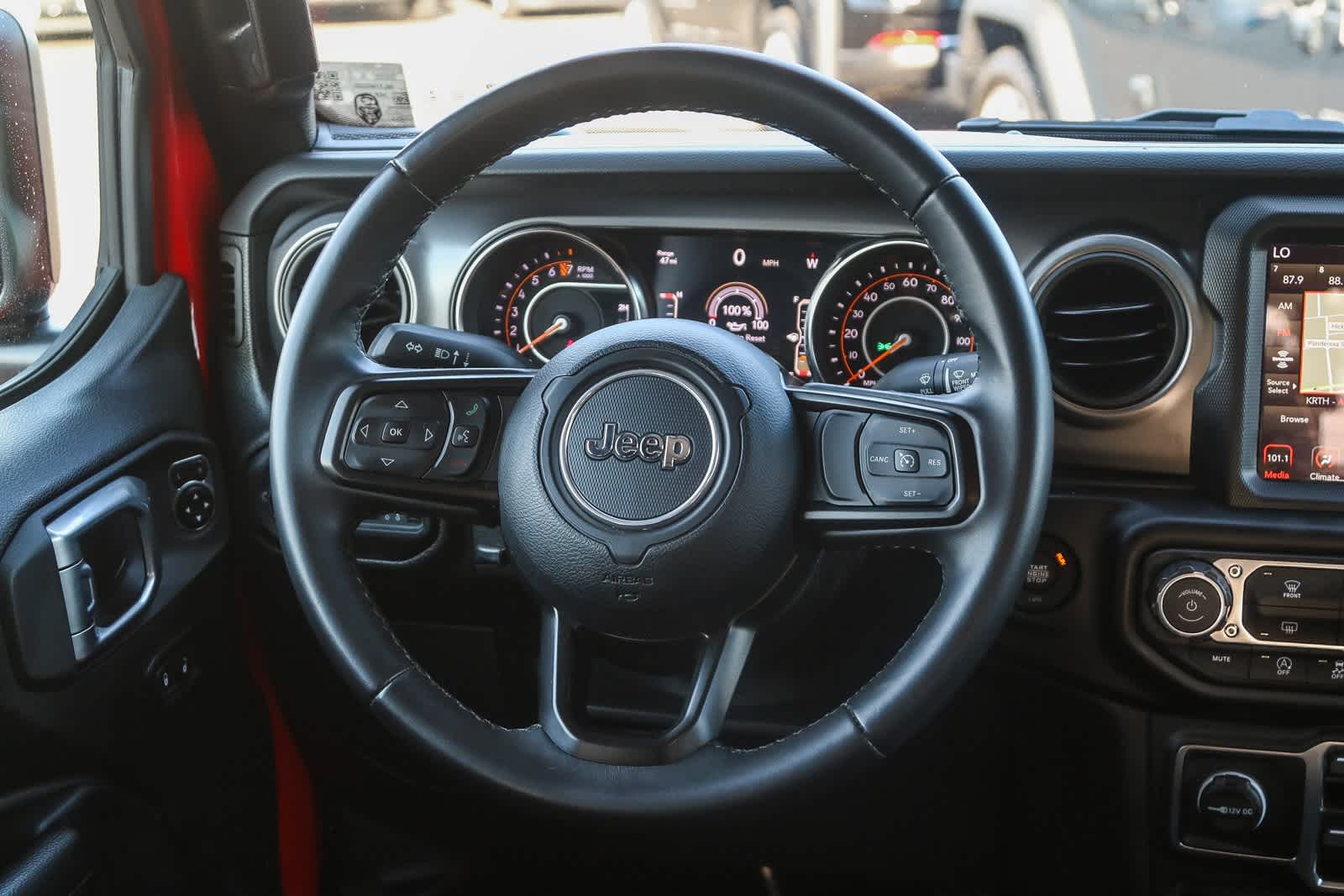 Thumbnail: 2022 Jeep Gladiator - 17