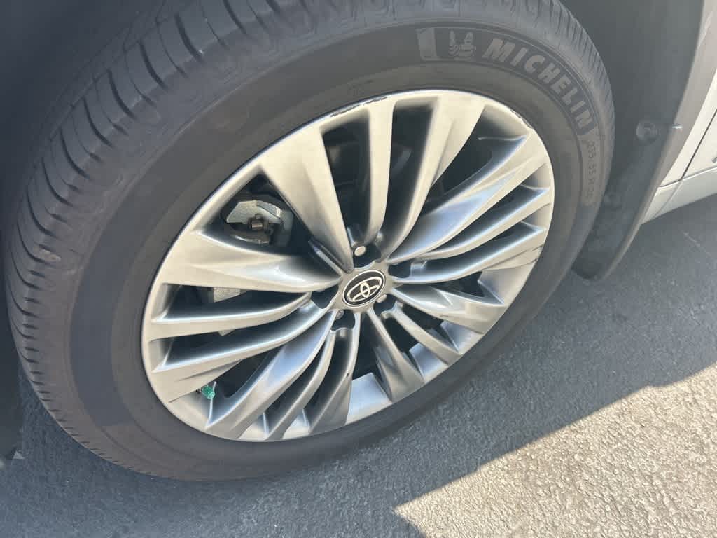 Thumbnail: 2021 Toyota Highlander - 12