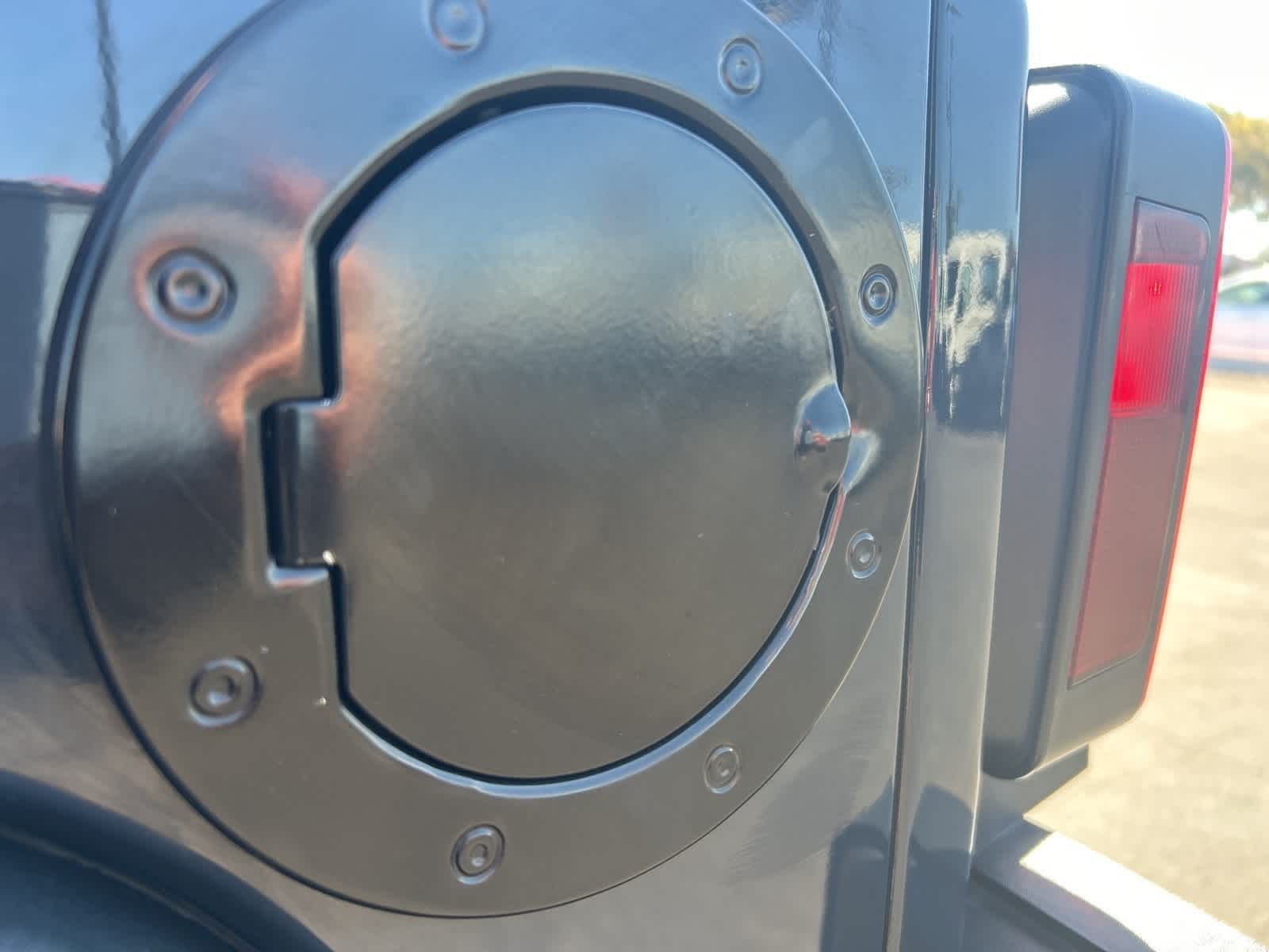 Thumbnail: 2017 Jeep Wrangler - 17