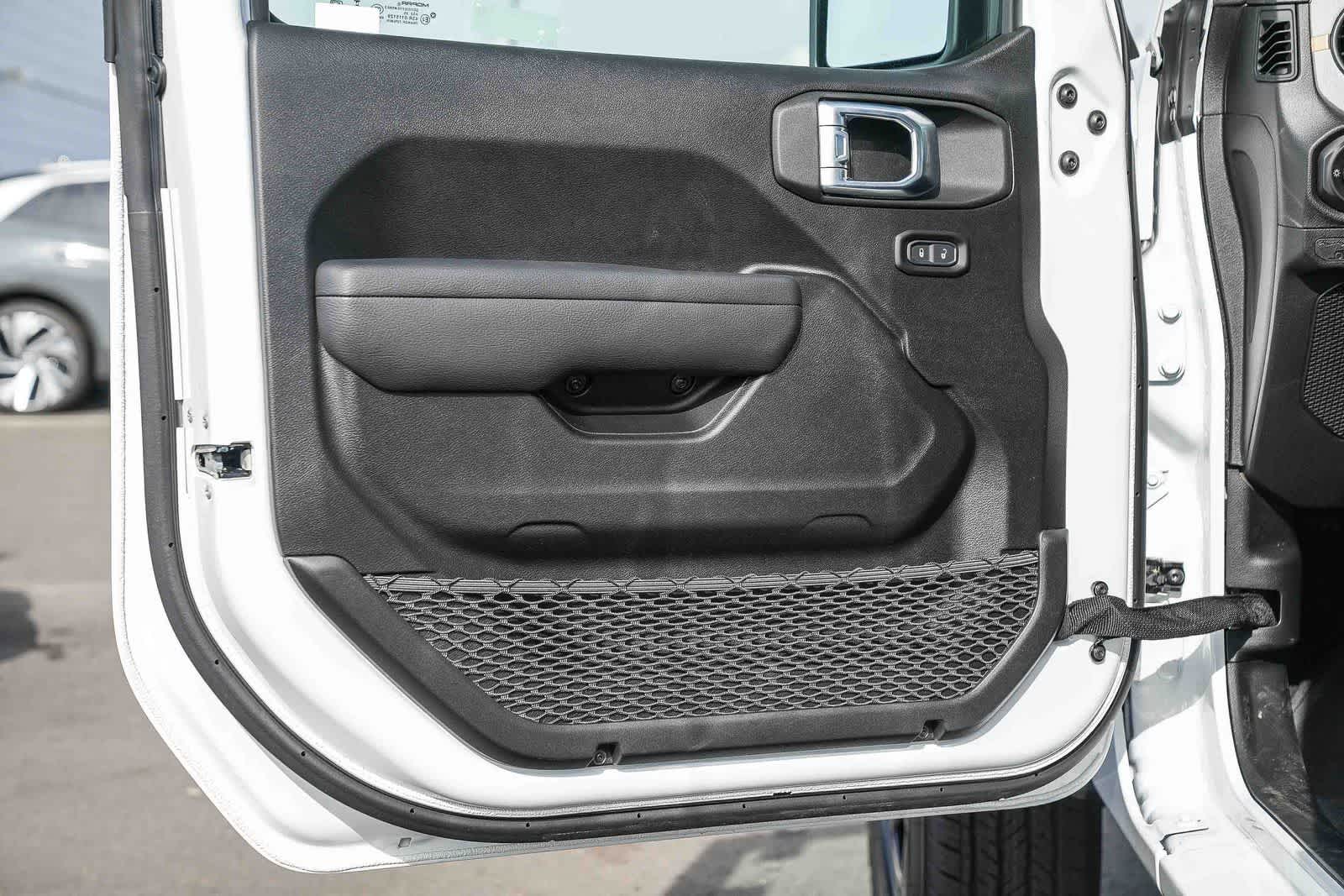 Thumbnail: 2026 Jeep Gladiator - 21