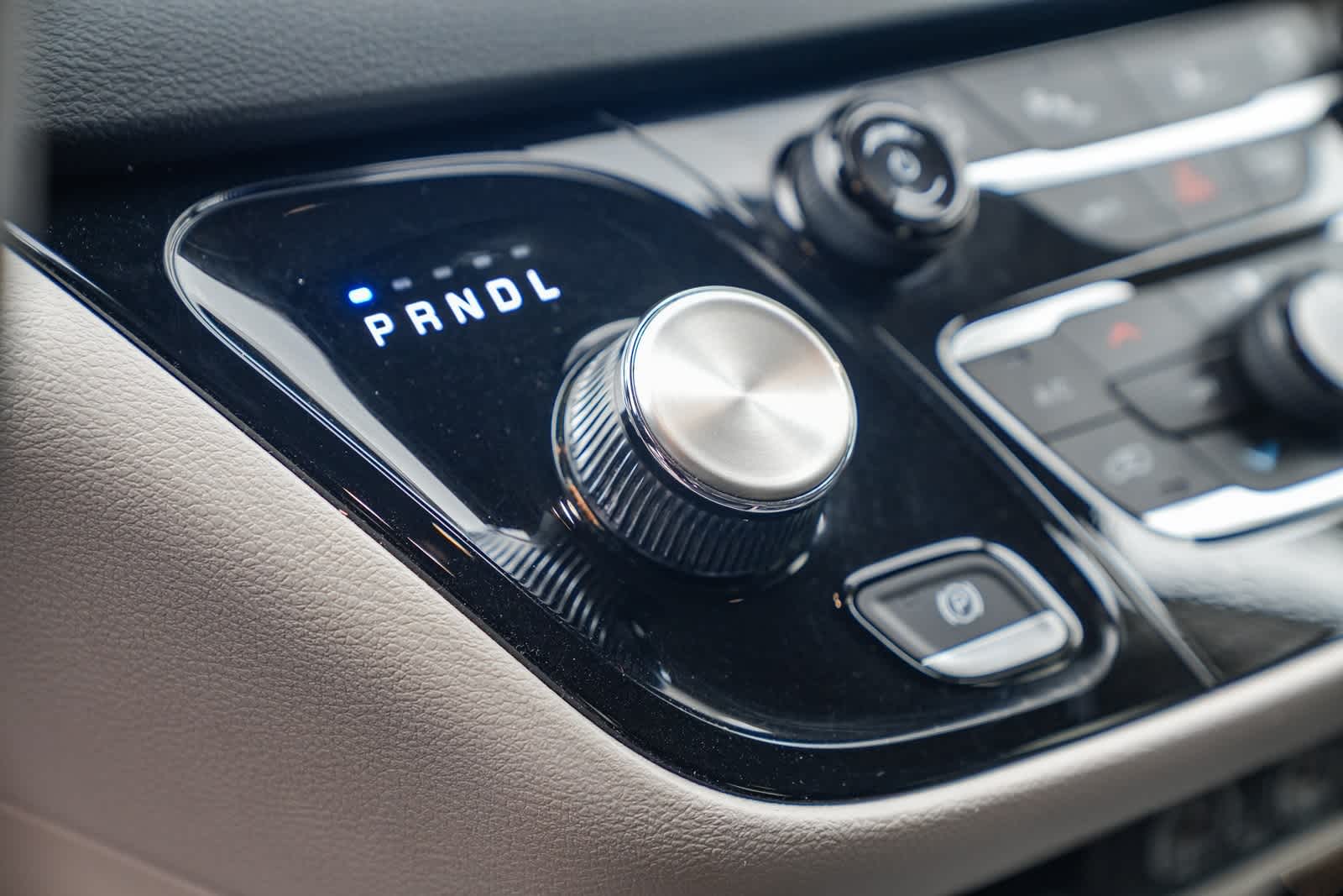 Thumbnail: 2024 Chrysler Pacifica - 19