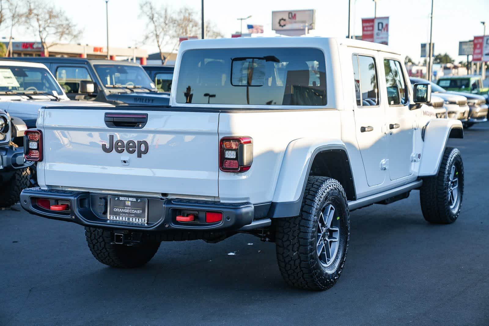 Thumbnail: 2026 Jeep Gladiator - 4