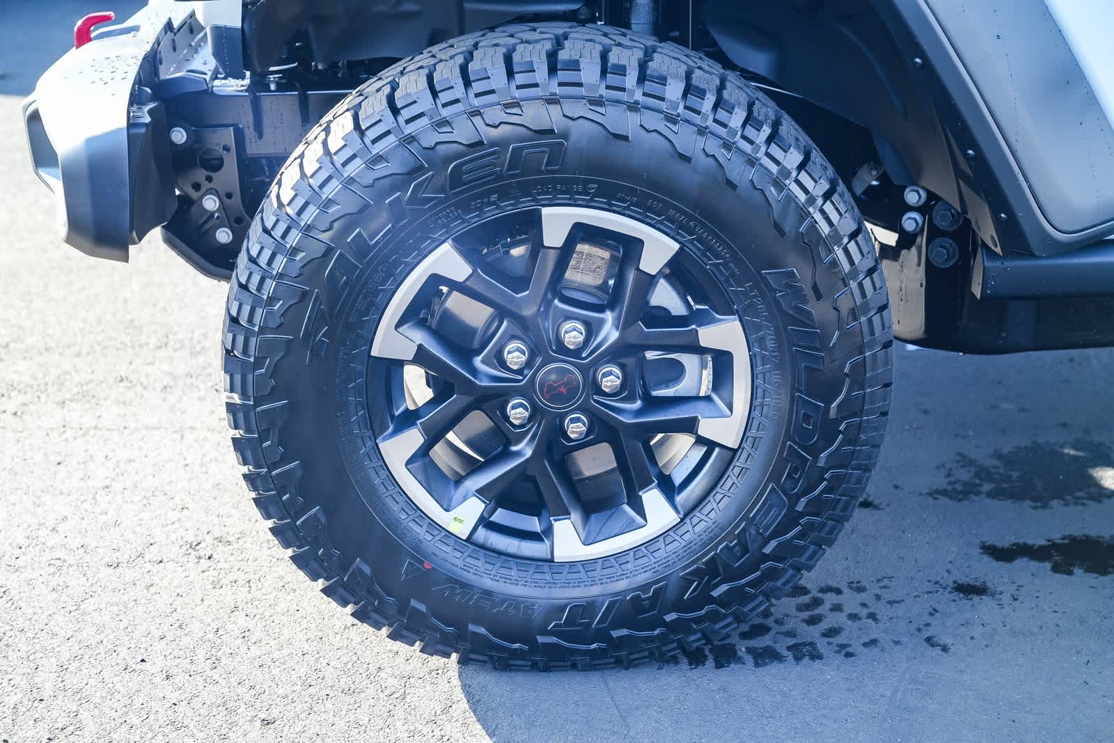 Thumbnail: 2026 Jeep Gladiator - 9