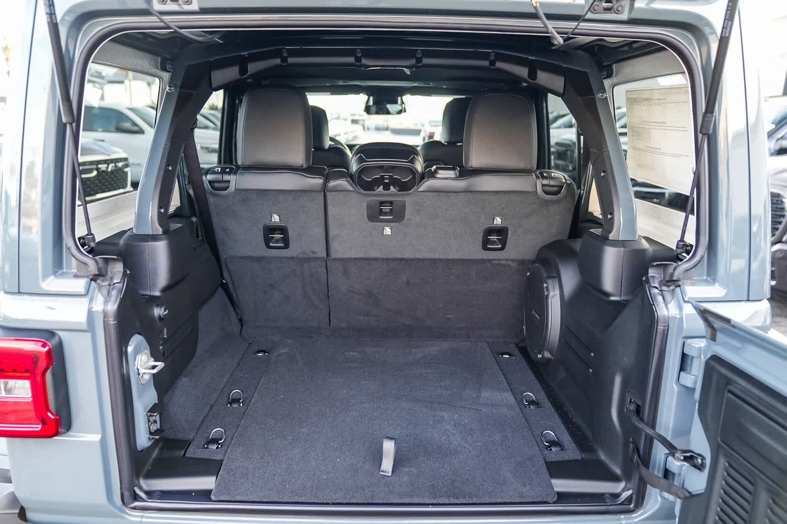 Thumbnail: 2025 Jeep Wrangler - 11