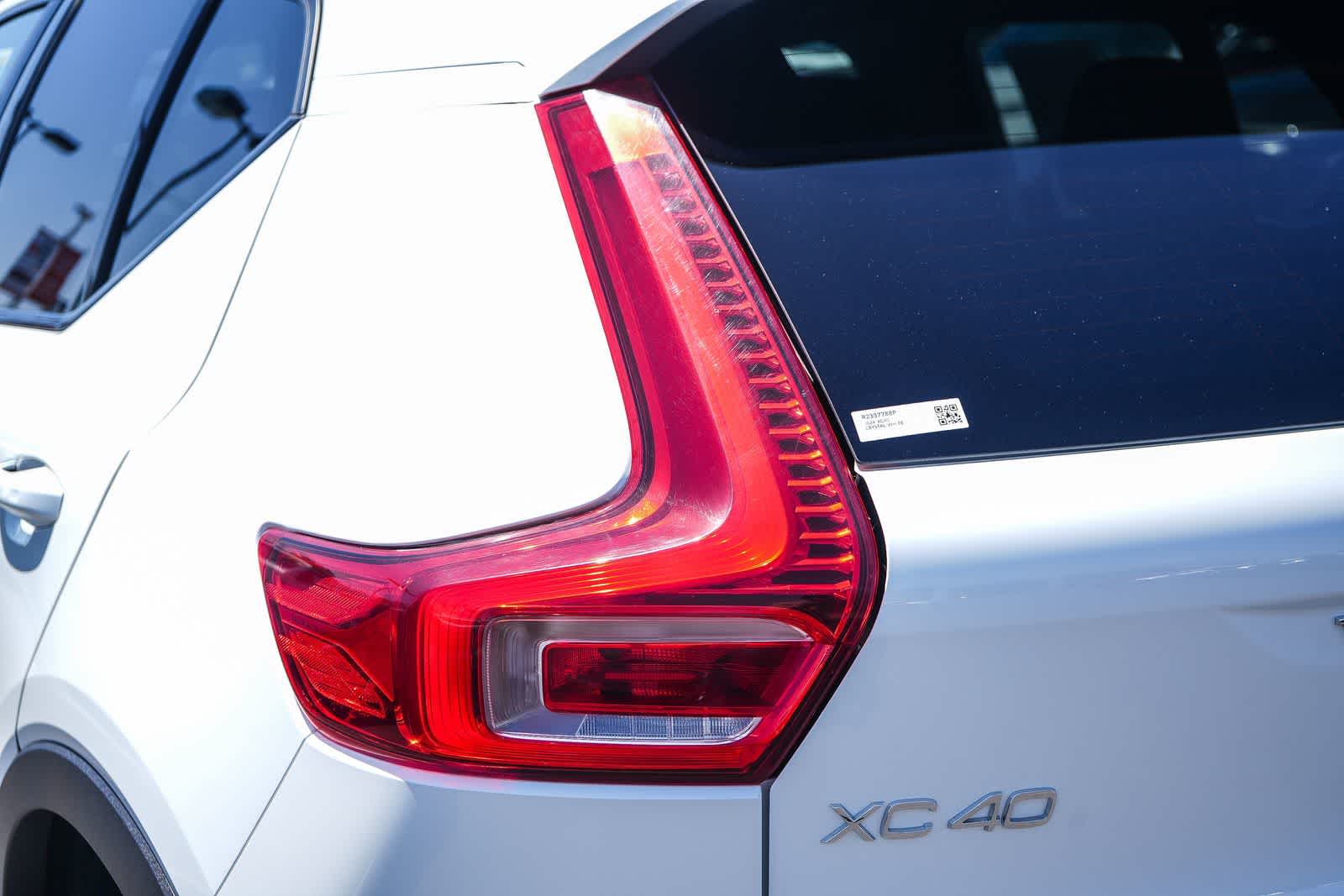 Thumbnail: 2024 Volvo XC40 - 9