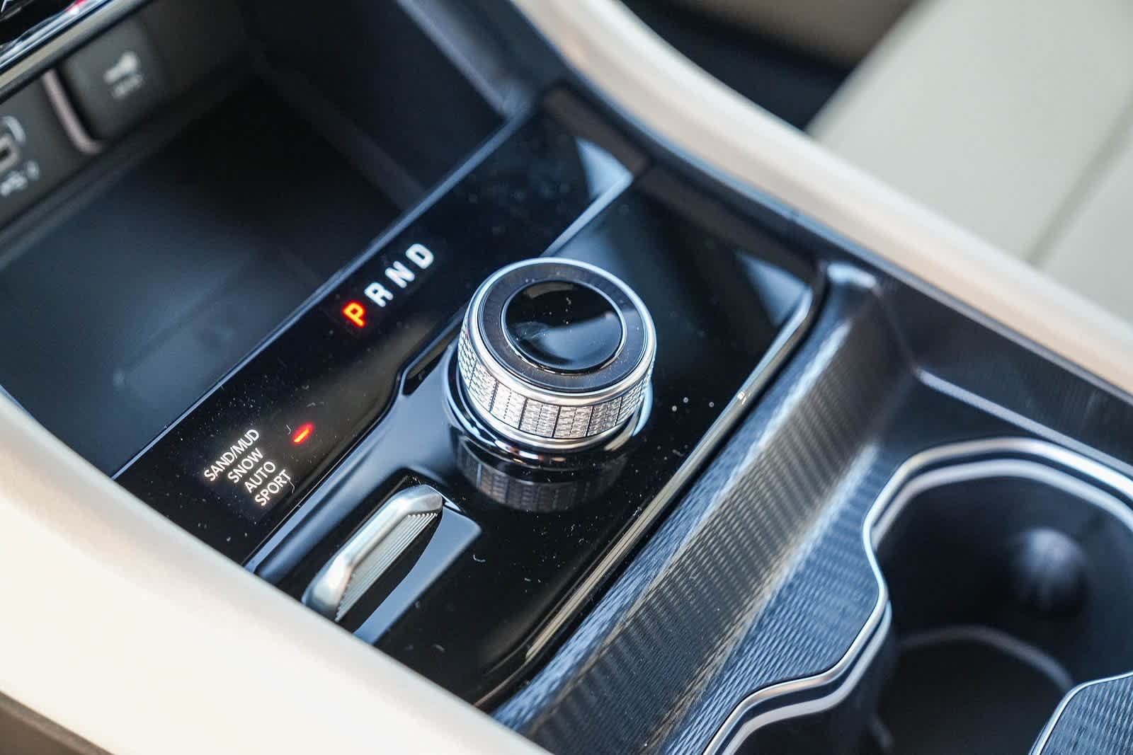 Thumbnail: 2025 Jeep Grand Cherokee - 21