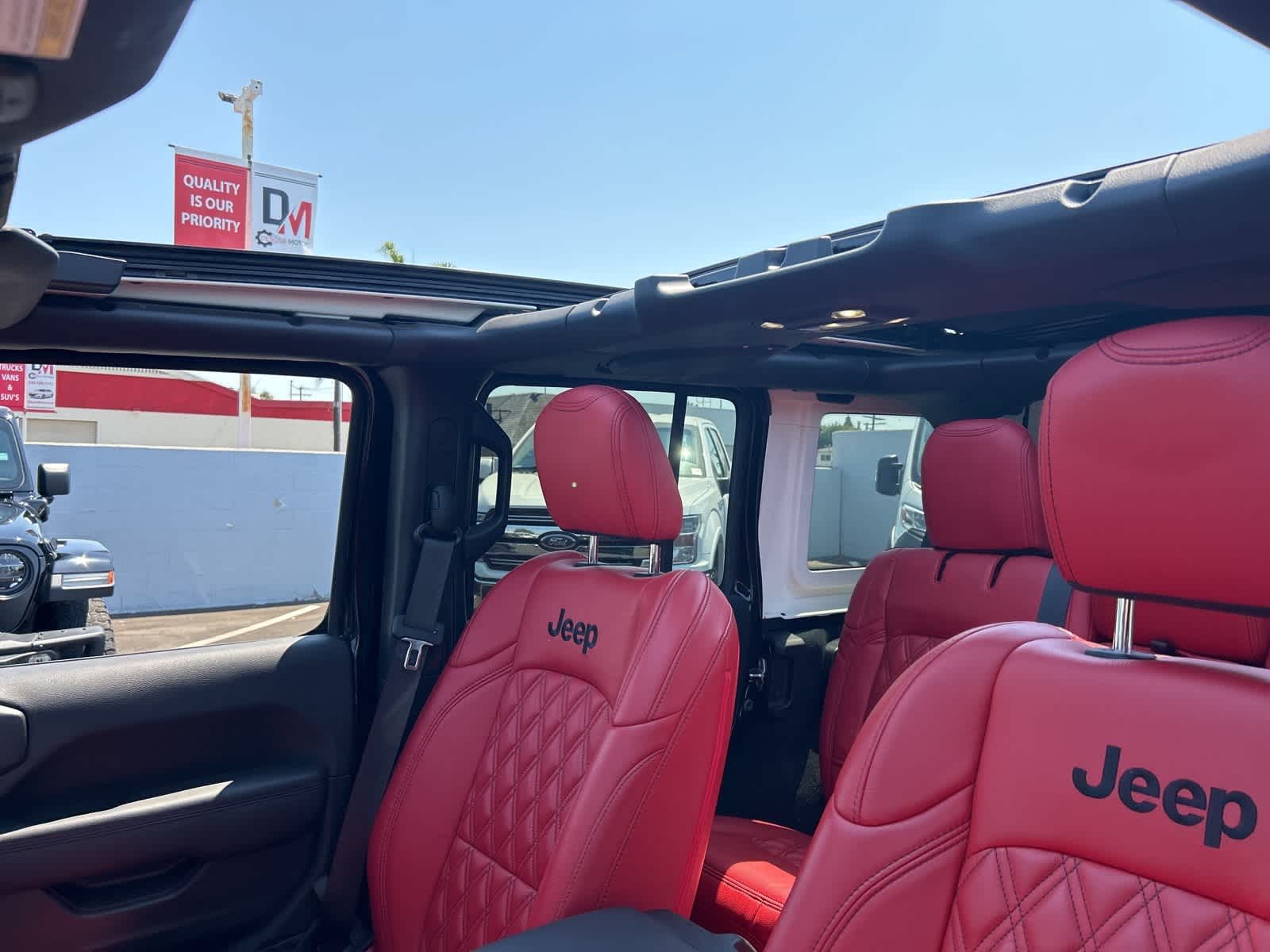 Thumbnail: 2022 Jeep Wrangler - 33