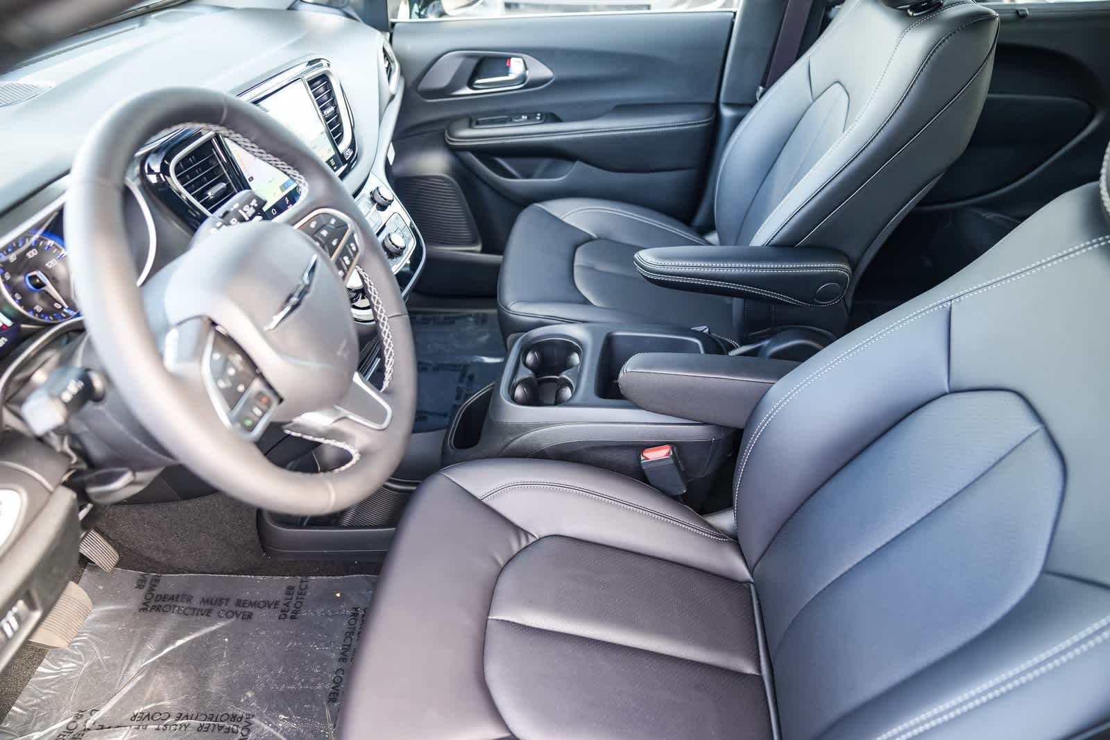 Thumbnail: 2026 Chrysler Voyager - 20