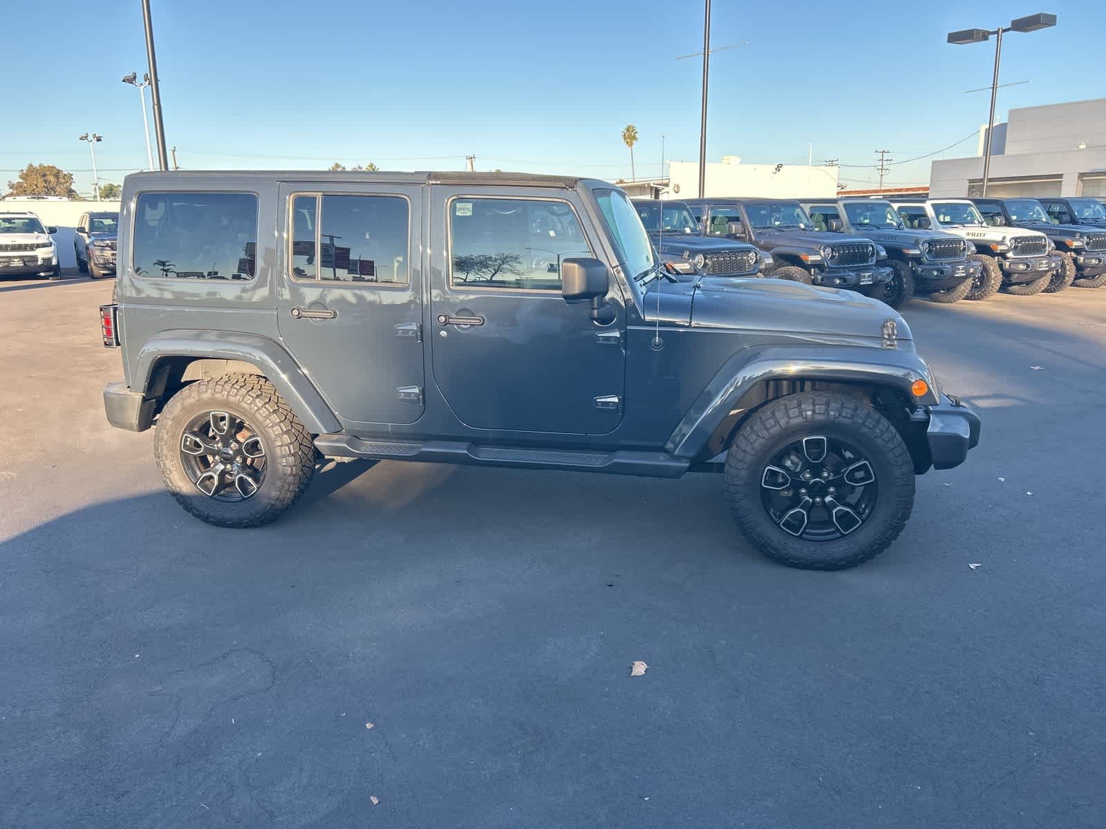 Thumbnail: 2018 Jeep Wrangler - 9