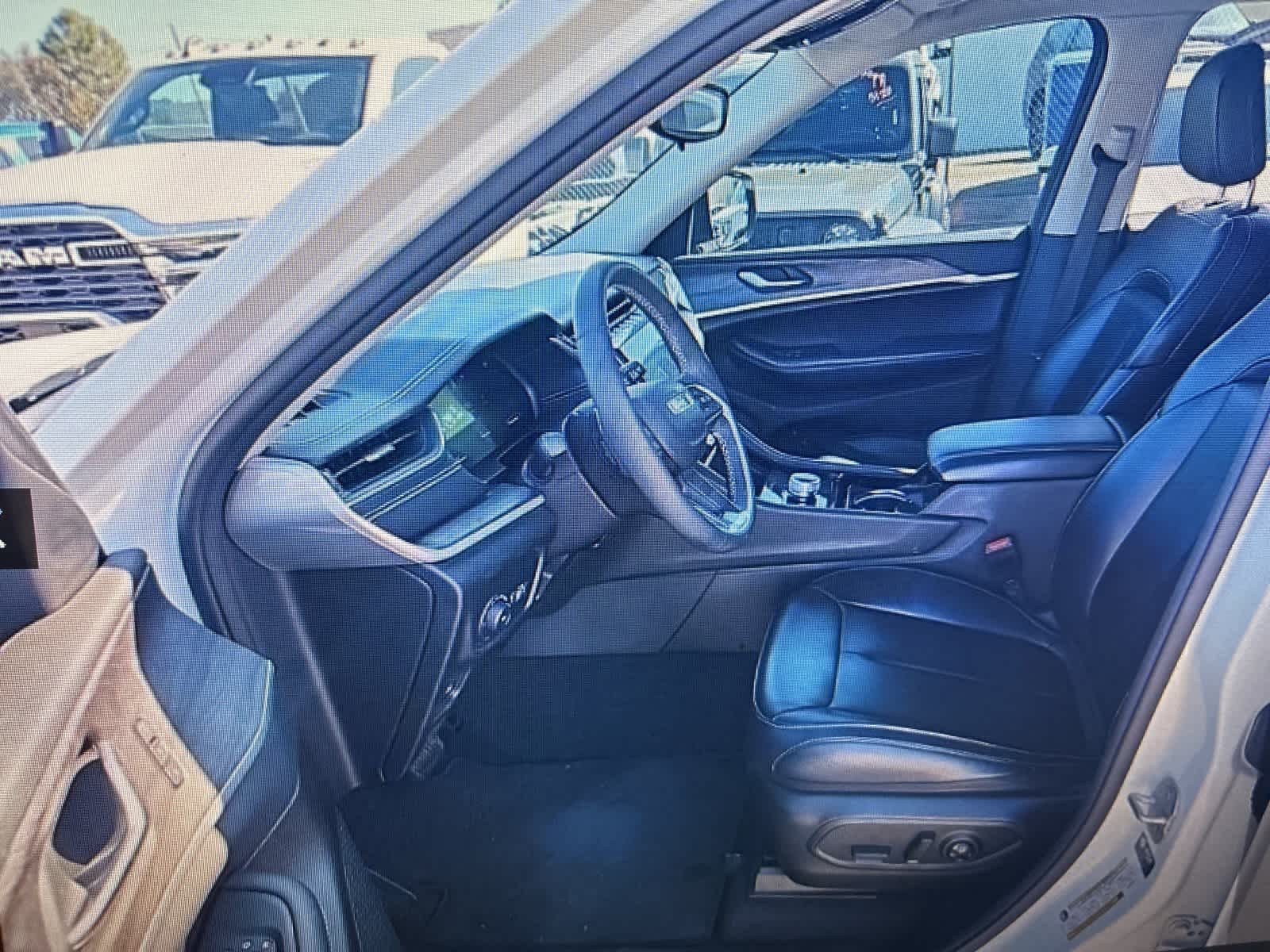 Thumbnail: 2023 Jeep Grand Cherokee - 12