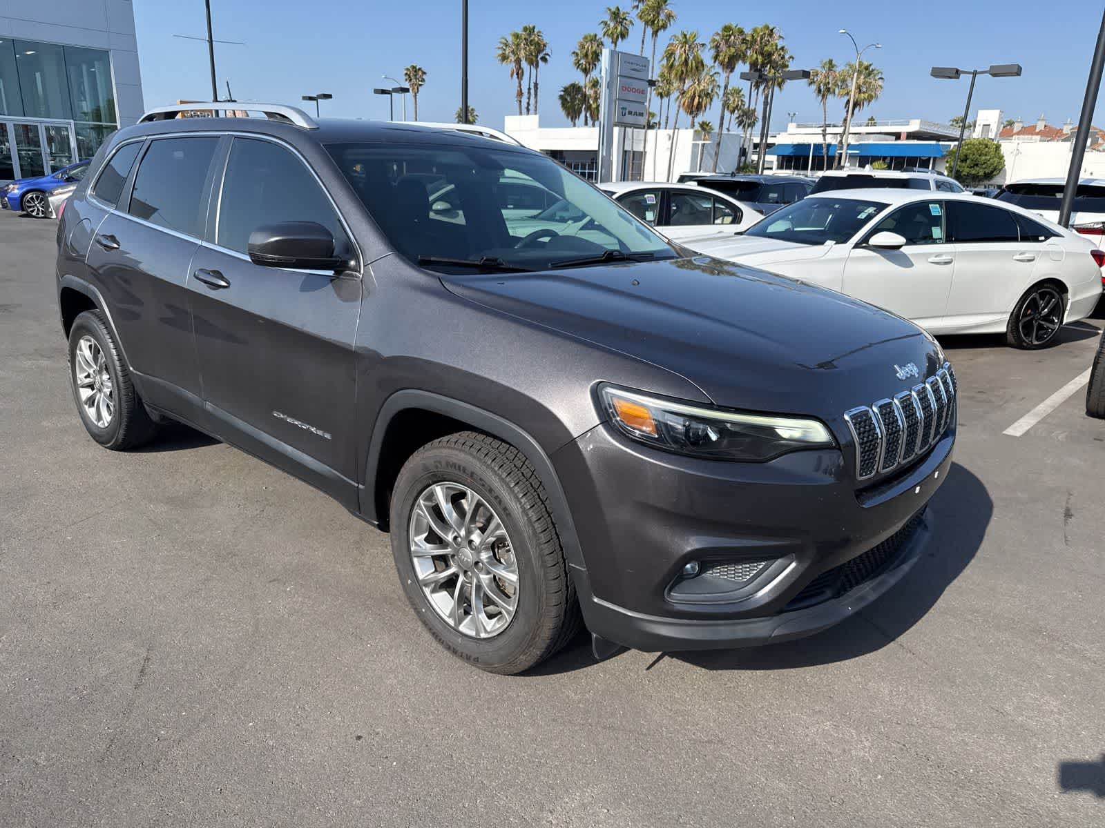 Thumbnail: 2019 Jeep Cherokee - 9