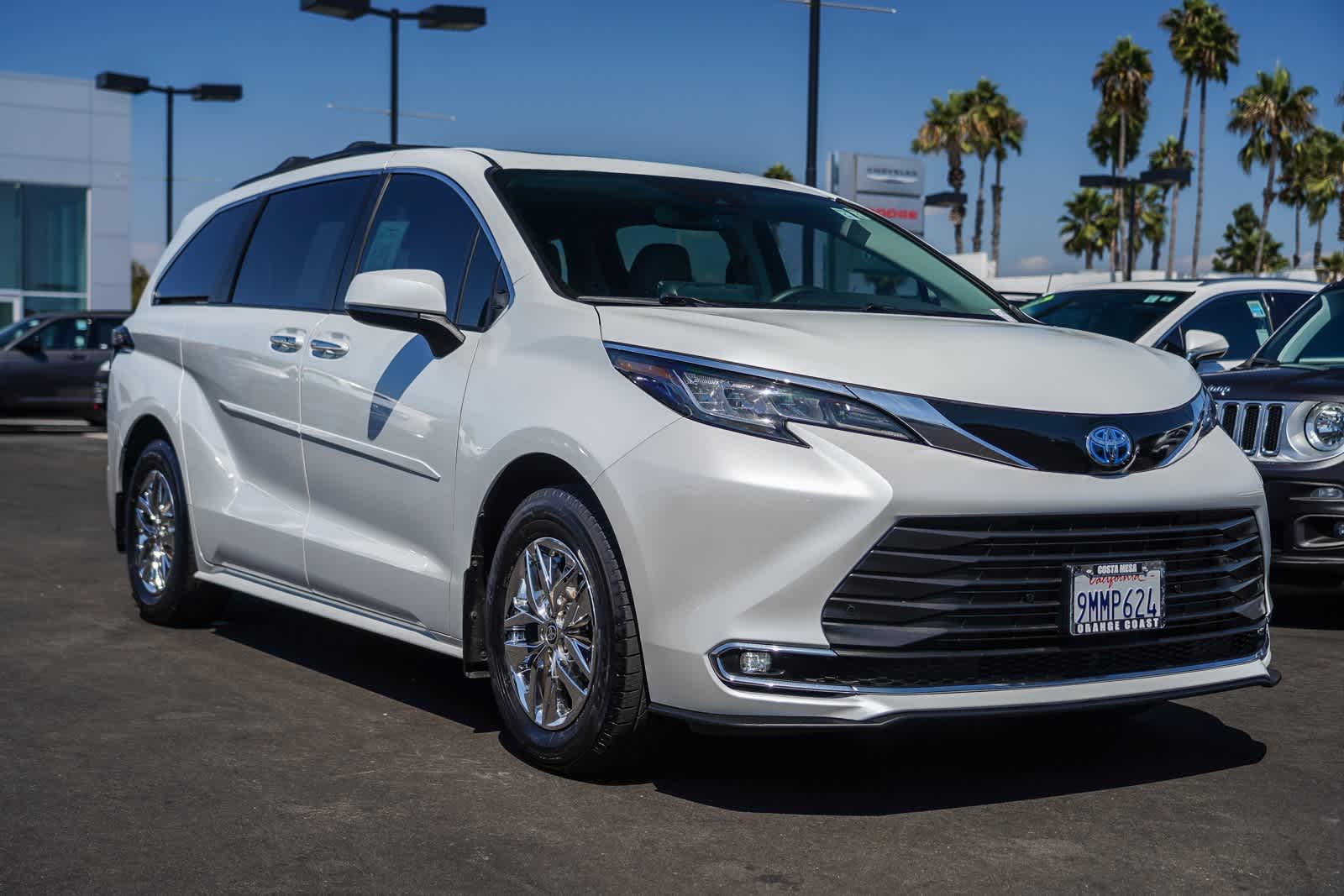 Thumbnail: 2022 Toyota Sienna - 5