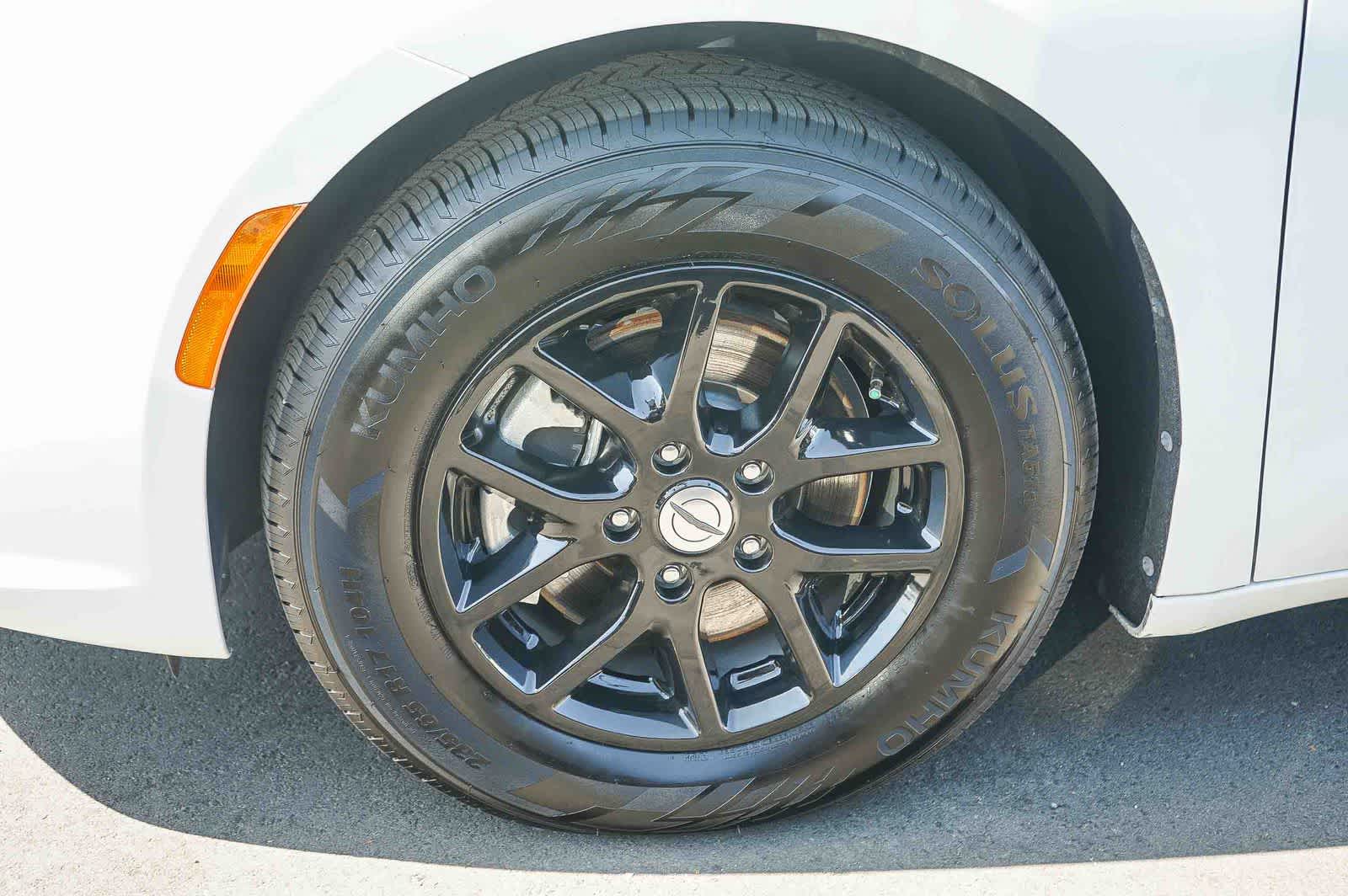 Thumbnail: 2024 Chrysler Pacifica - 9