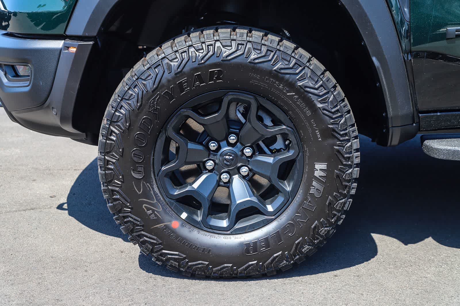 Thumbnail: 2026 RAM 1500 - 10