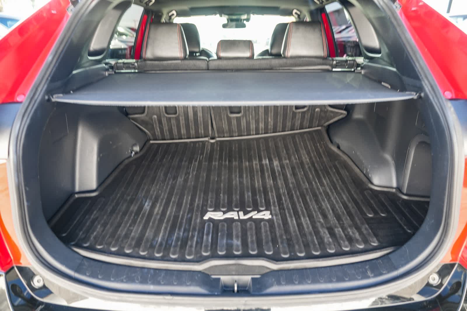 Thumbnail: 2021 Toyota RAV4 - 24