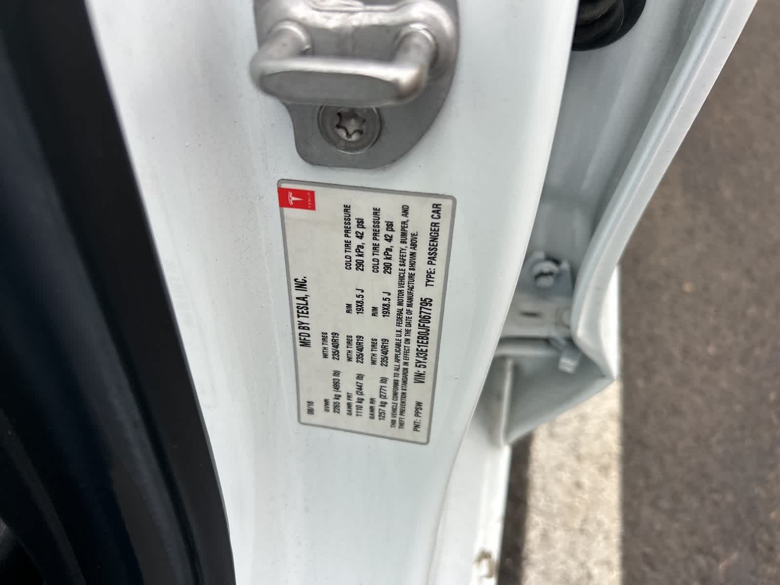 Thumbnail: 2018 Tesla Model 3 - 38