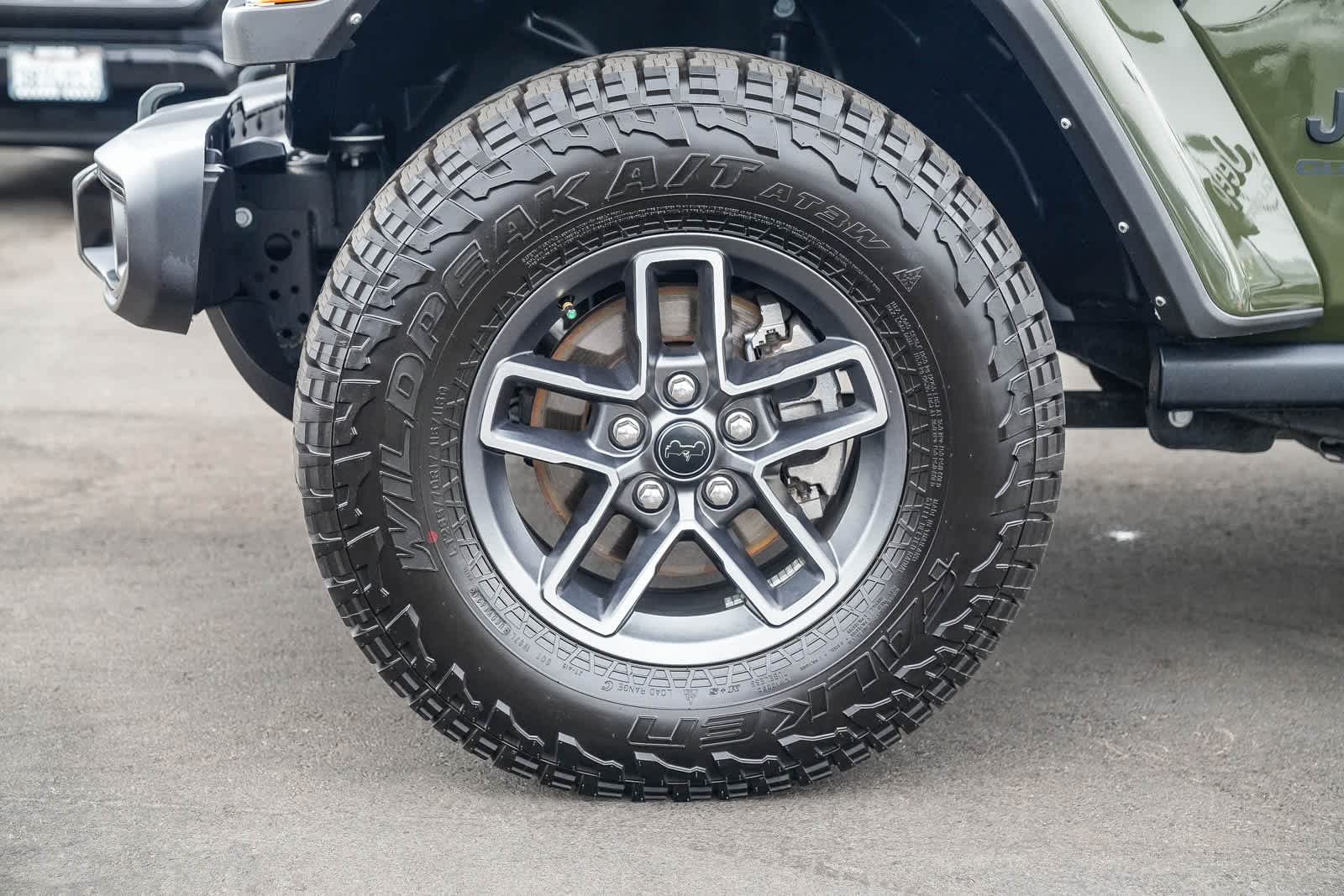 Thumbnail: 2021 Jeep Gladiator - 9