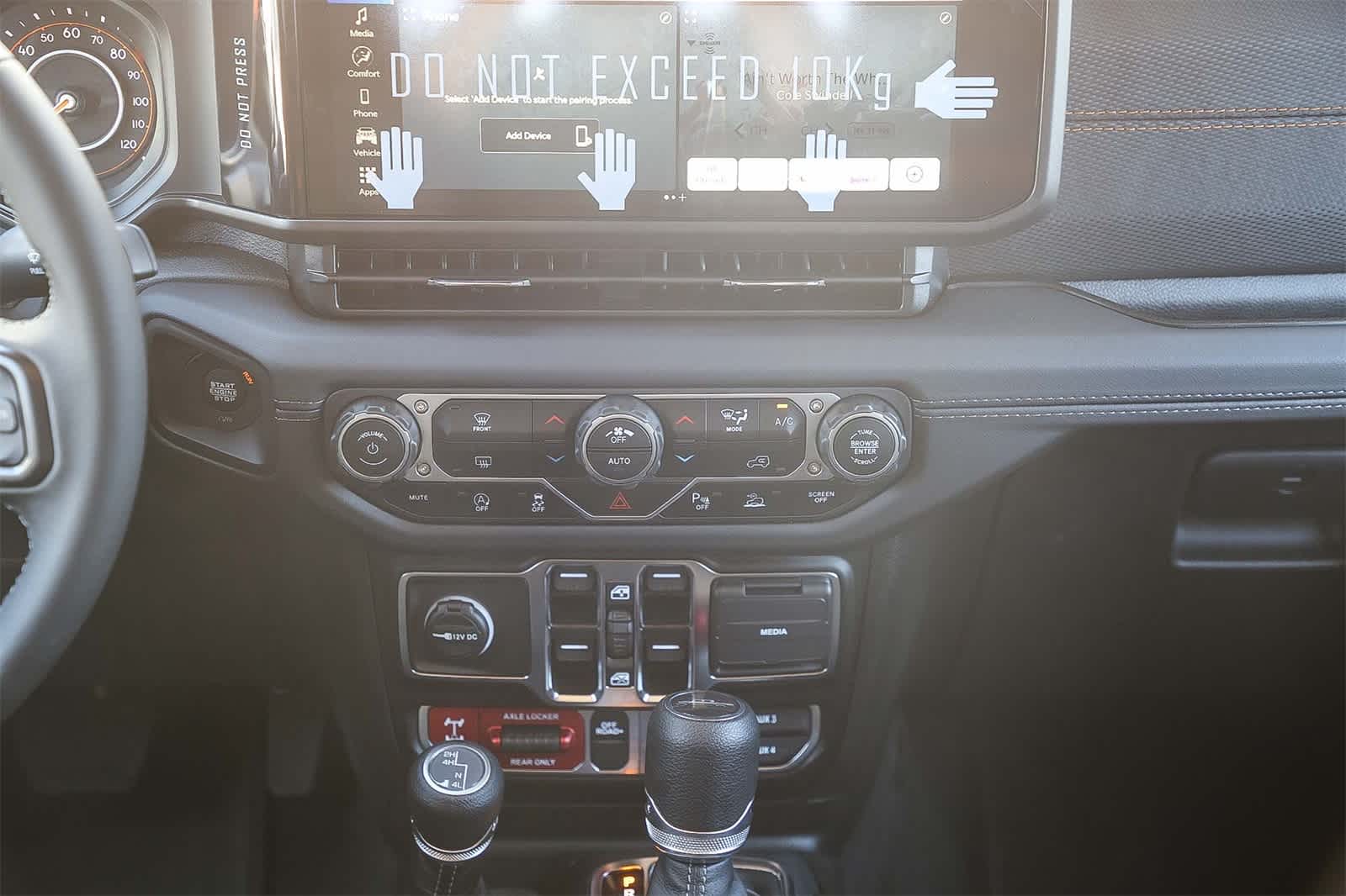 Thumbnail: 2025 Jeep Gladiator - 15