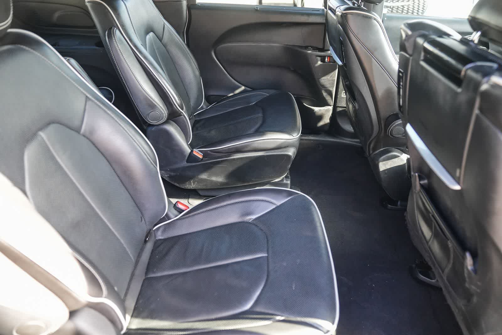 Thumbnail: 2020 Chrysler Pacifica - 14