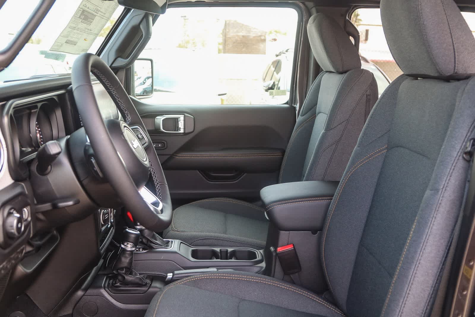 Thumbnail: 2025 Jeep Wrangler - 22