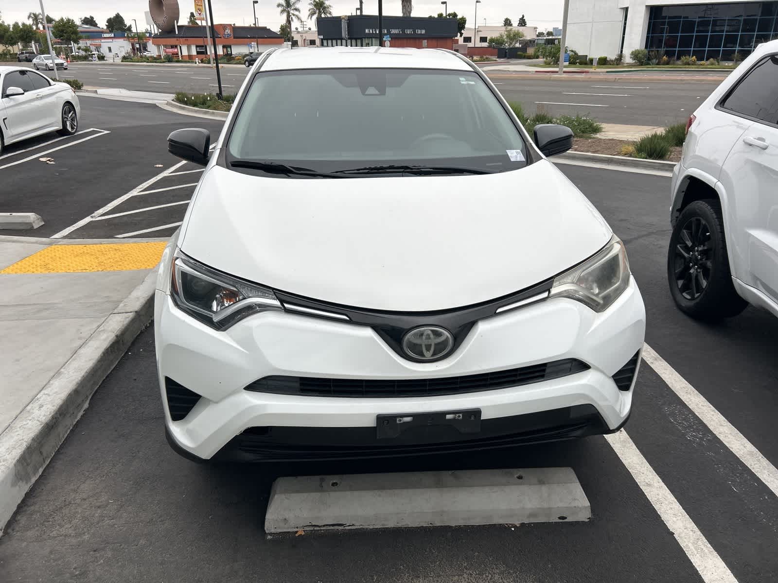 Thumbnail: 2017 Toyota RAV4 - 7