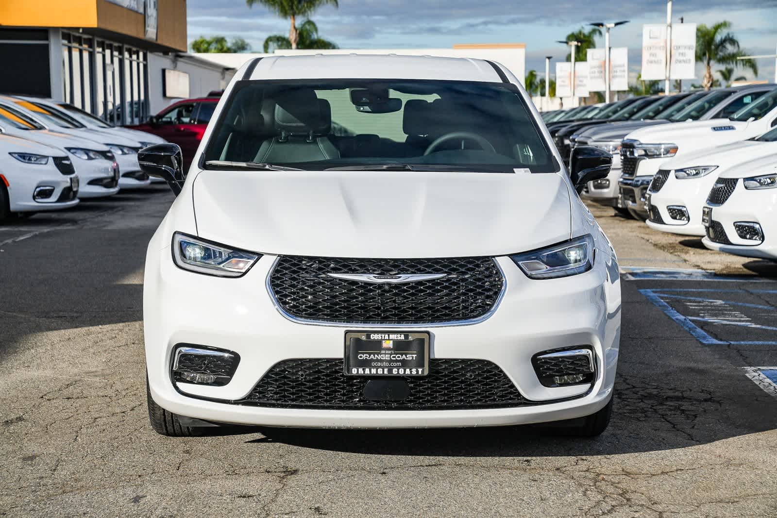 Thumbnail: 2026 Chrysler Pacifica - 2