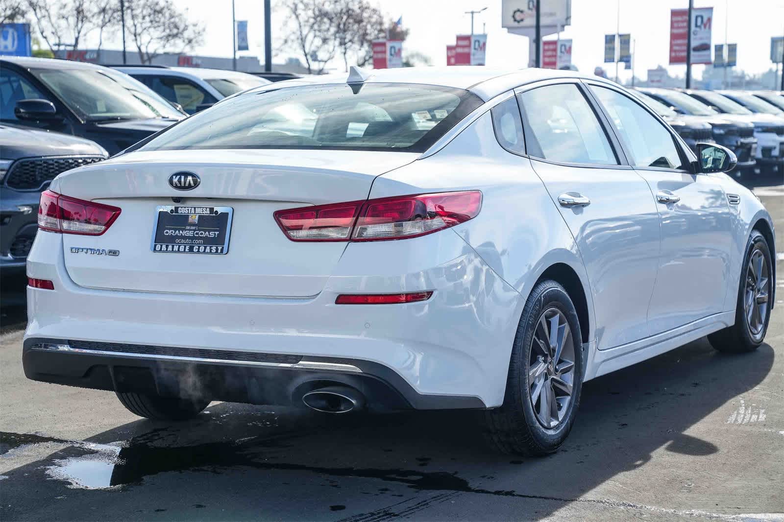 Thumbnail: 2020 Kia Optima - 3